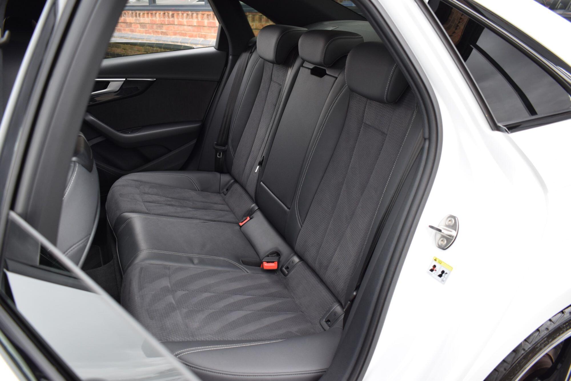 Audi A4 view 23