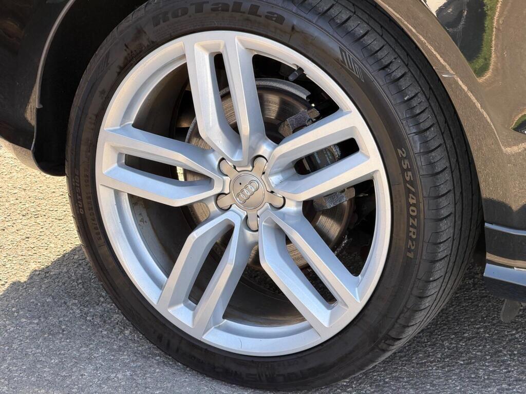 Audi SQ5 view 52