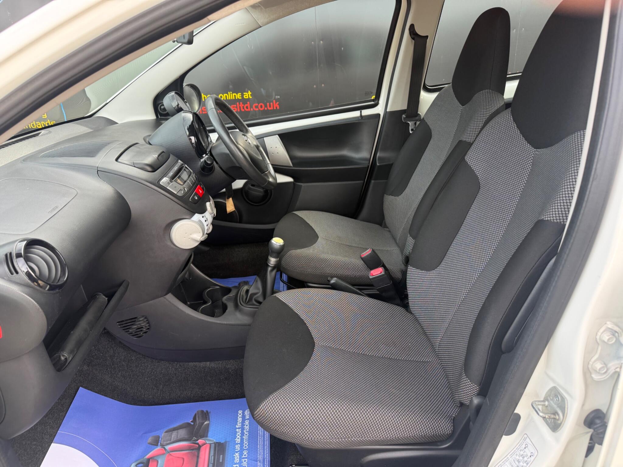 Toyota Aygo view 21