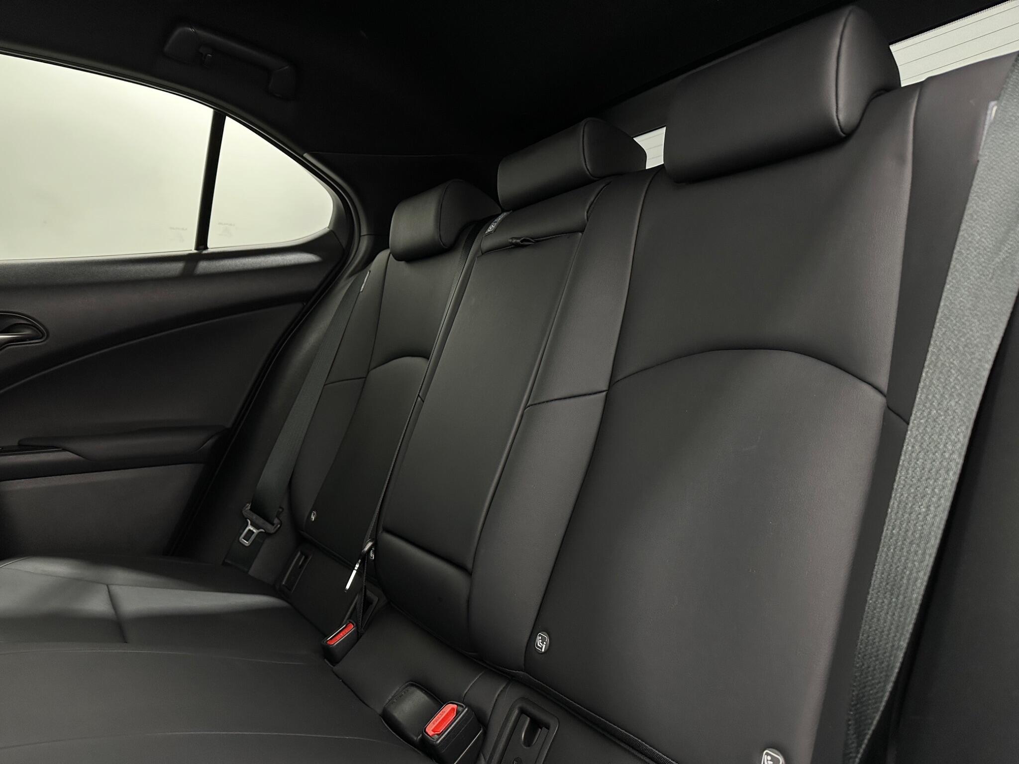 Lexus UX view 39