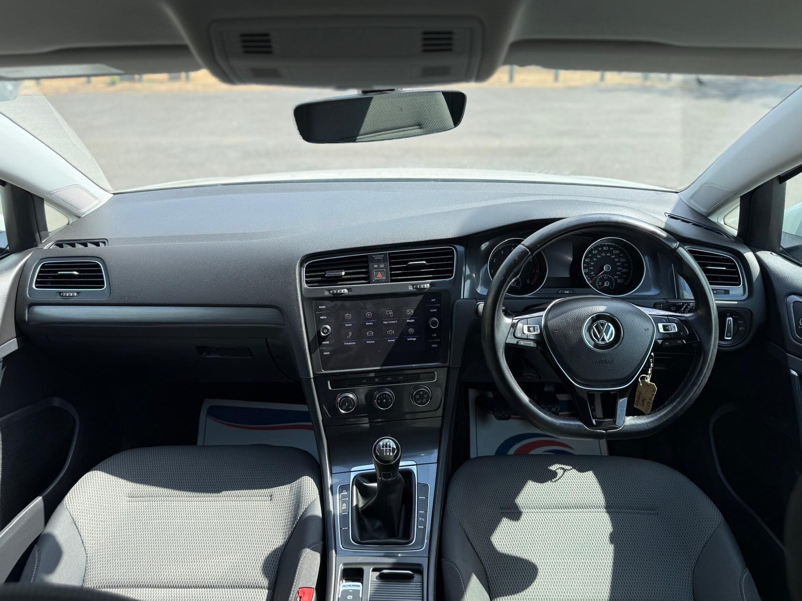 Volkswagen Golf view 19