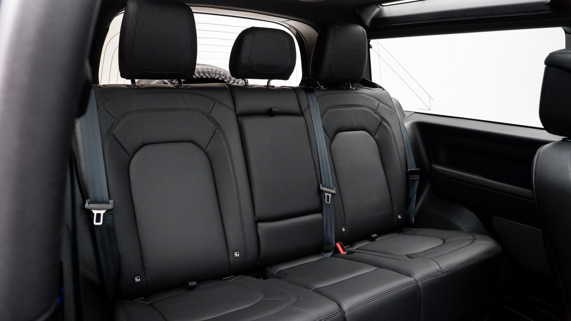 Land Rover Defender view 21