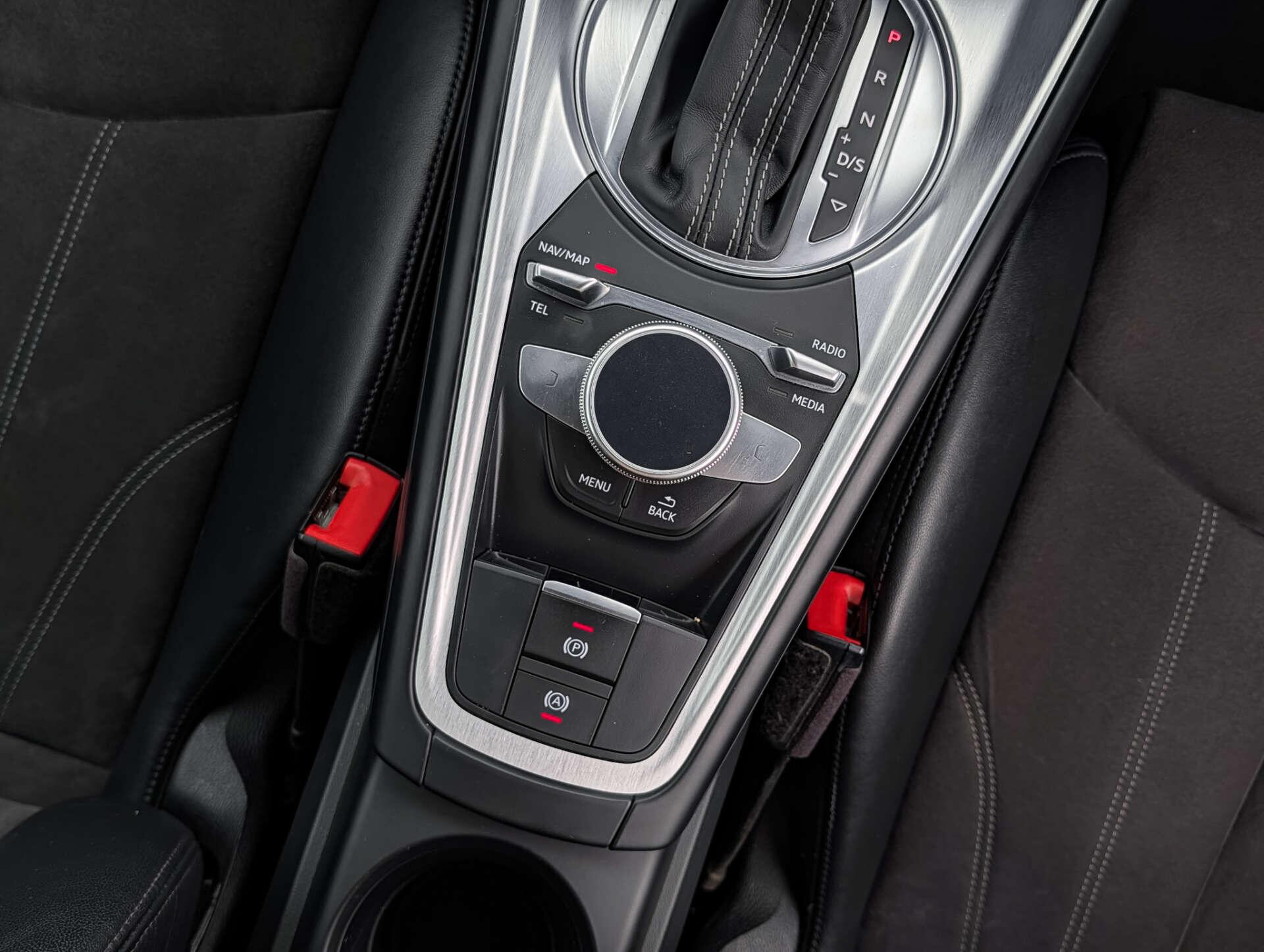 Audi TT view 38