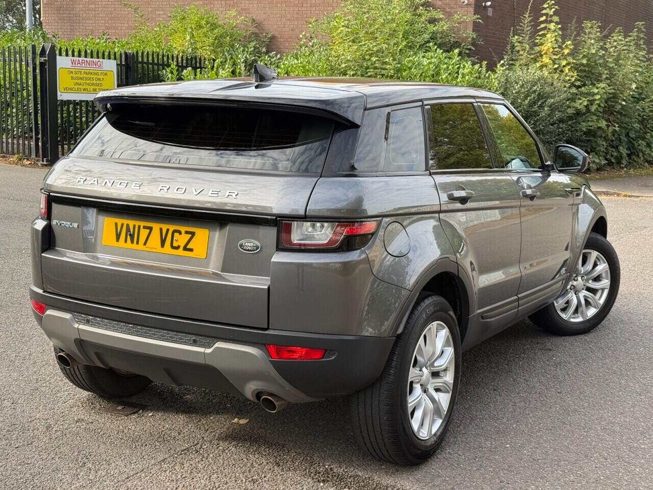 Land Rover Range Rover Evoque view 7