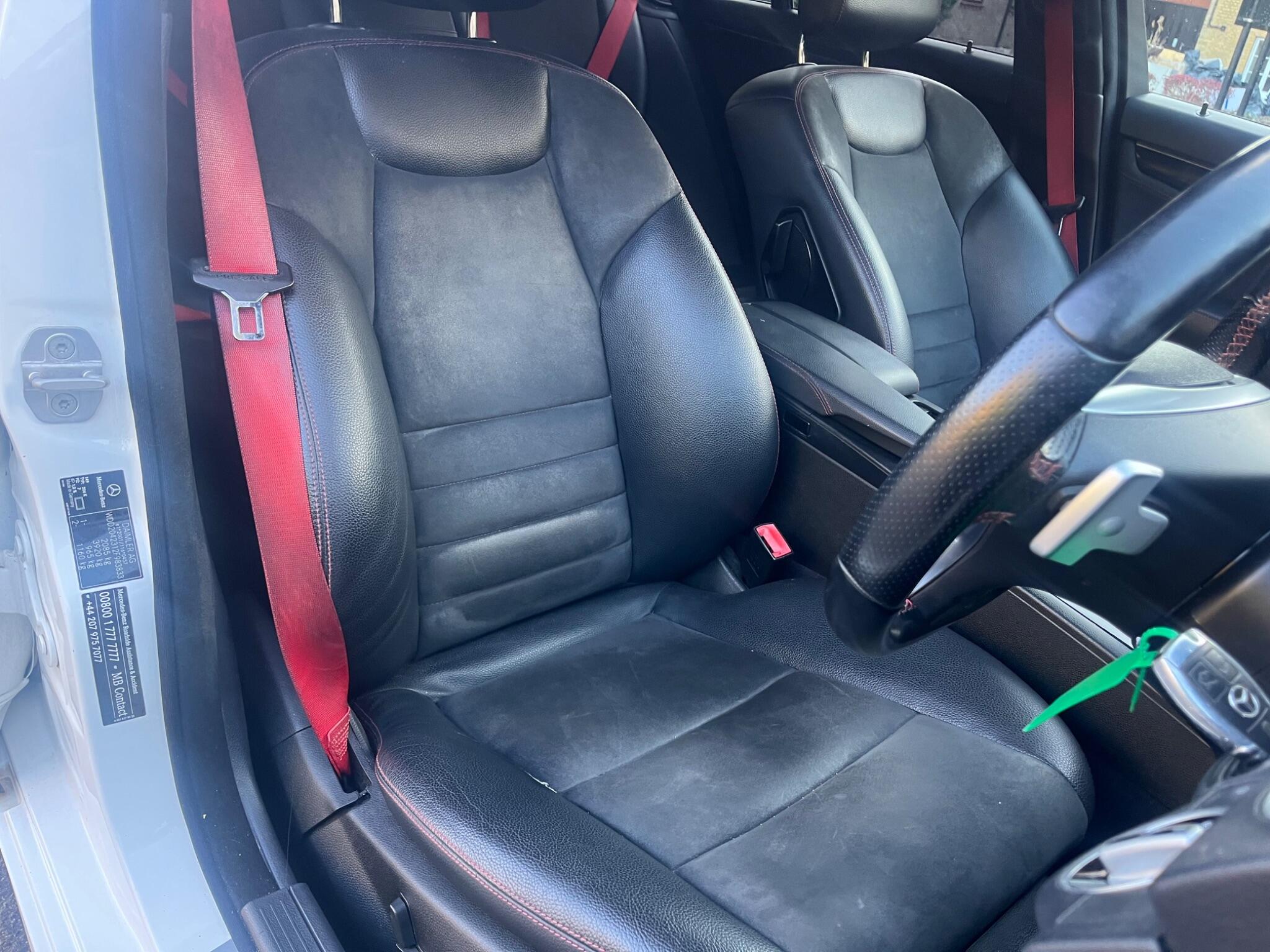 Mercedes-Benz C-Class view 22