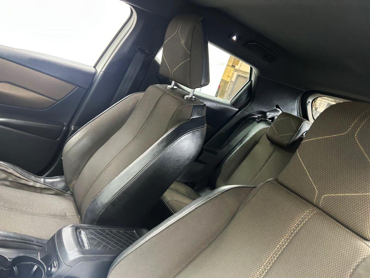 DS Automobiles DS 3 Crossback view 13
