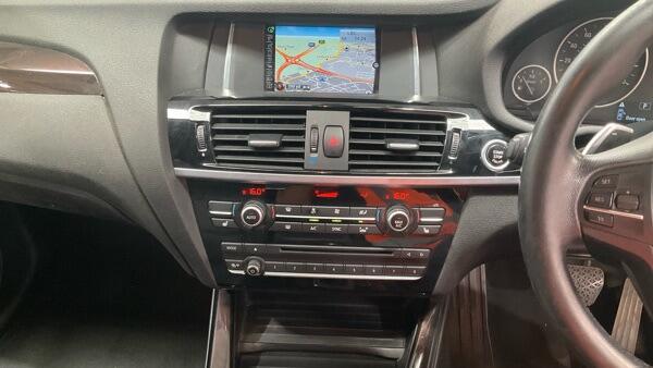 BMW X4 view 10