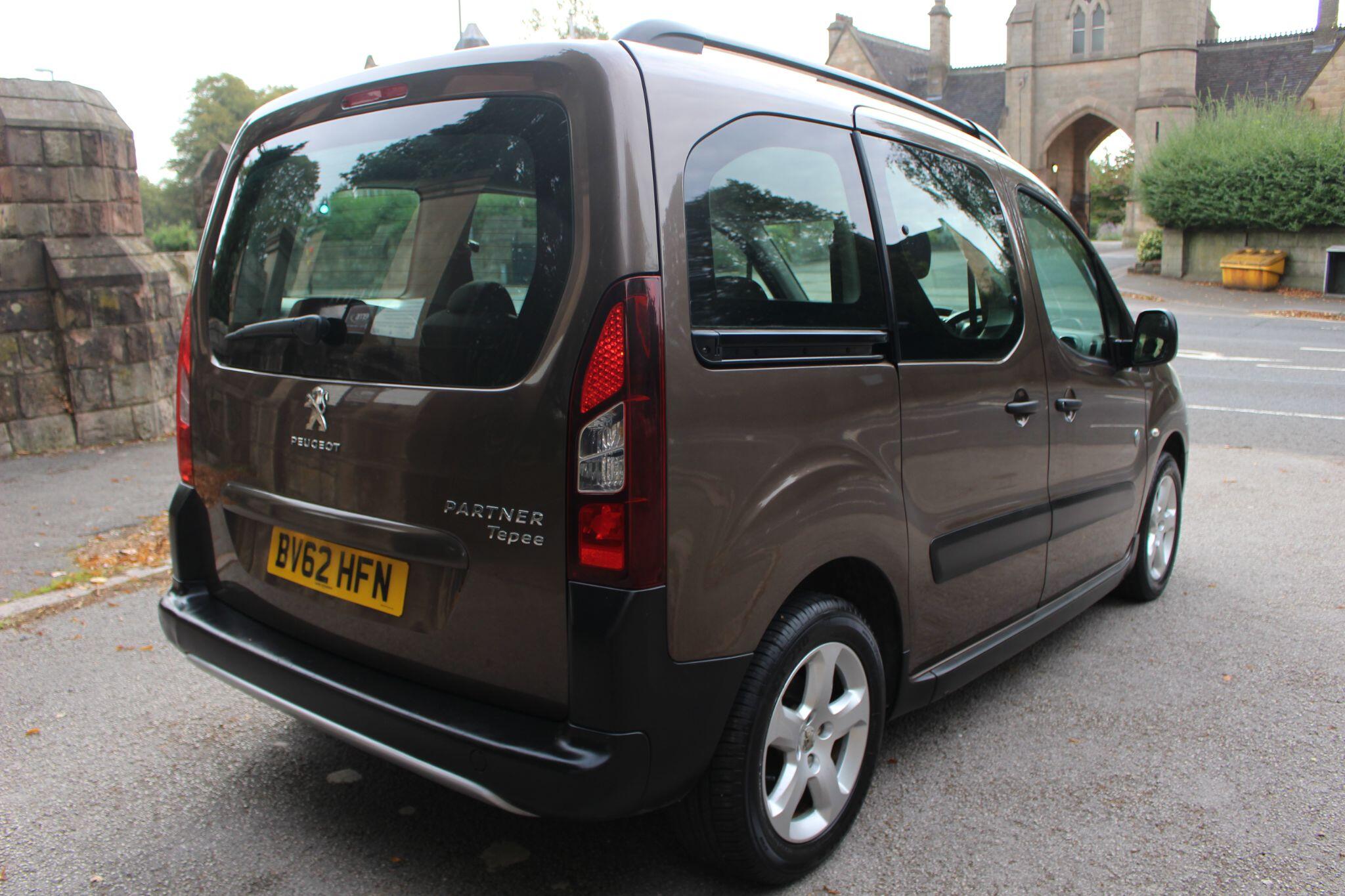 Peugeot Partner Tepee view 3