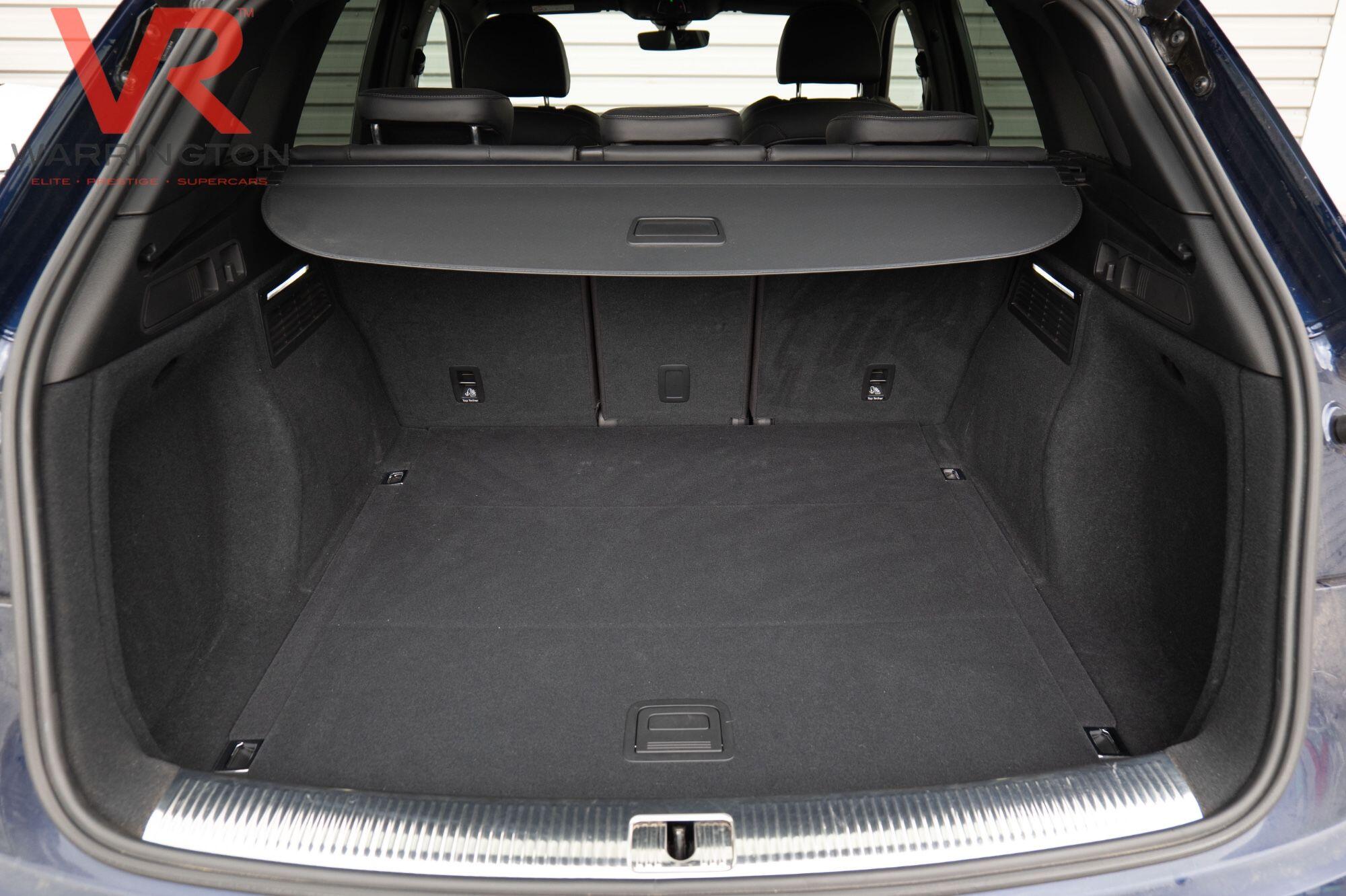 Audi Q5 view 16
