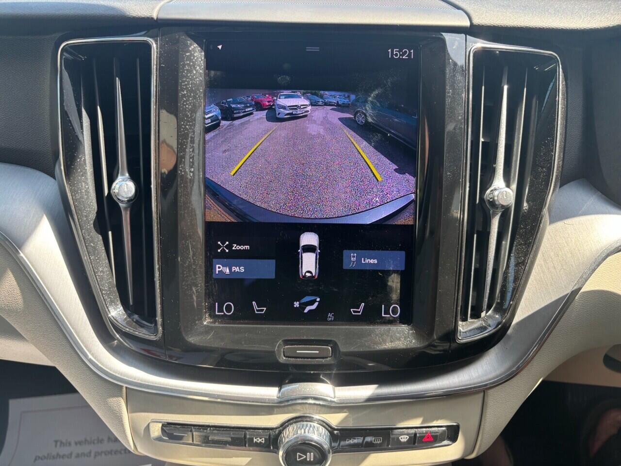Volvo XC60 view 18