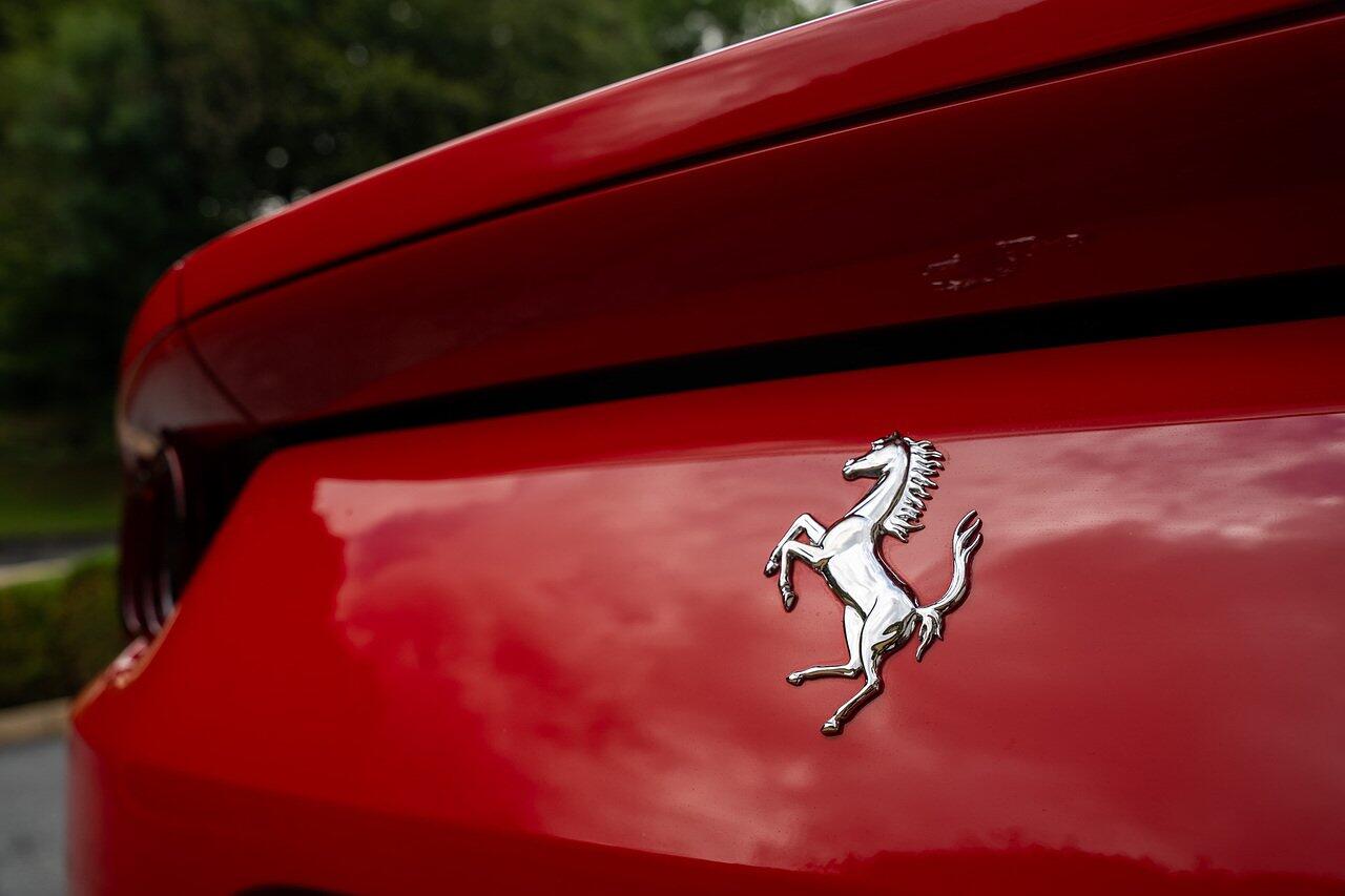 Ferrari 812 view 114