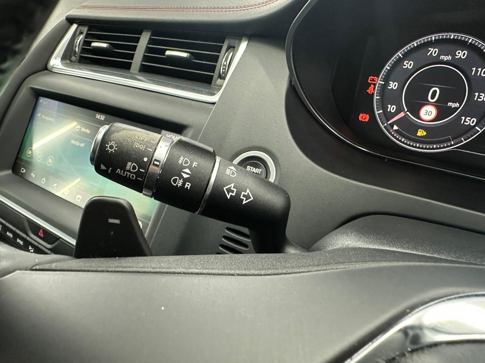 Jaguar E-Pace view 44