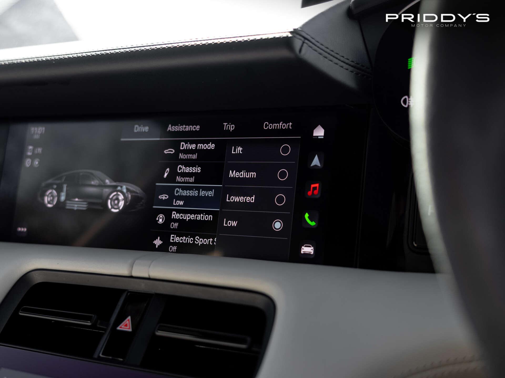 Porsche Taycan view 75