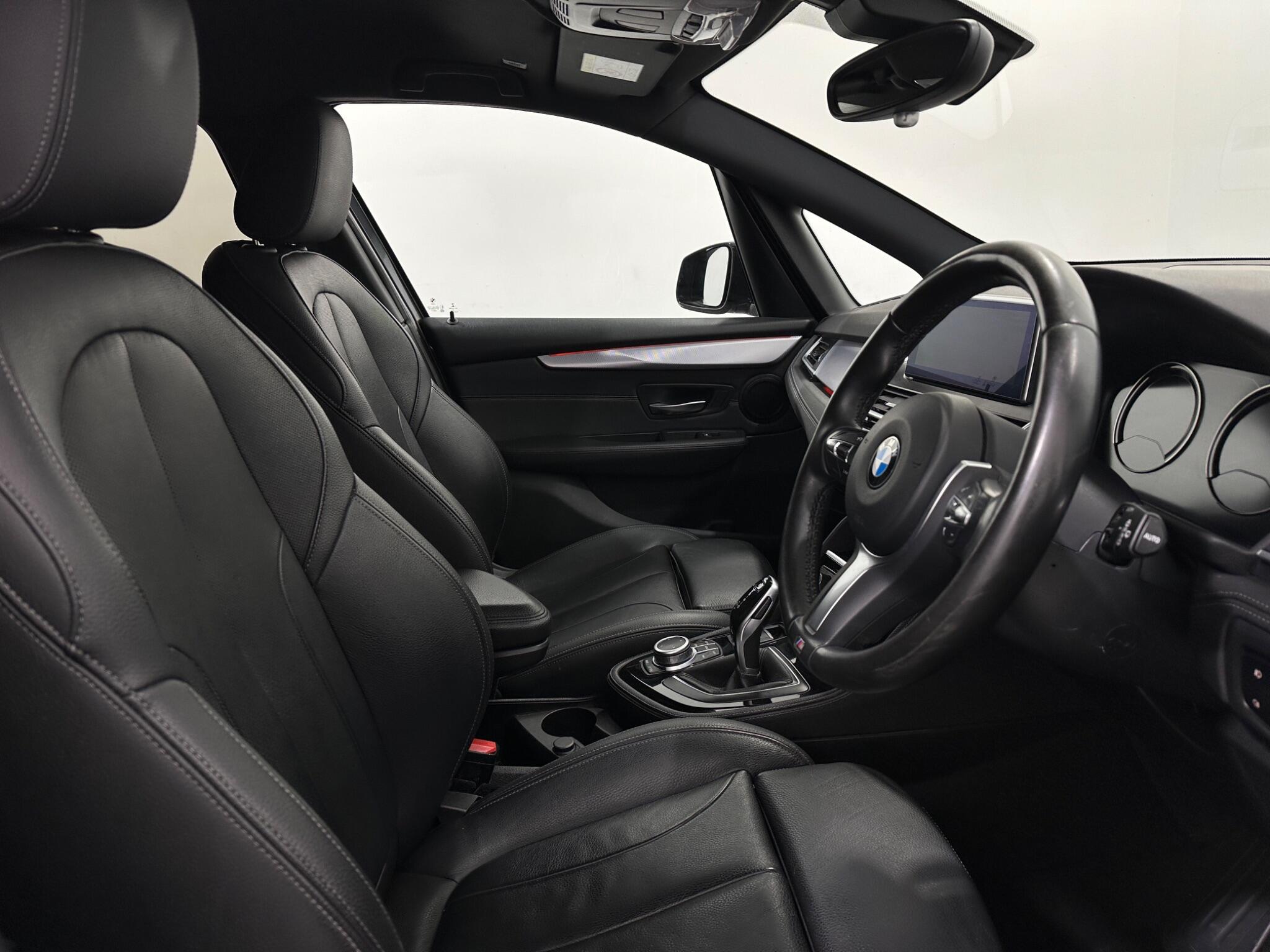 BMW 2 Series view 32