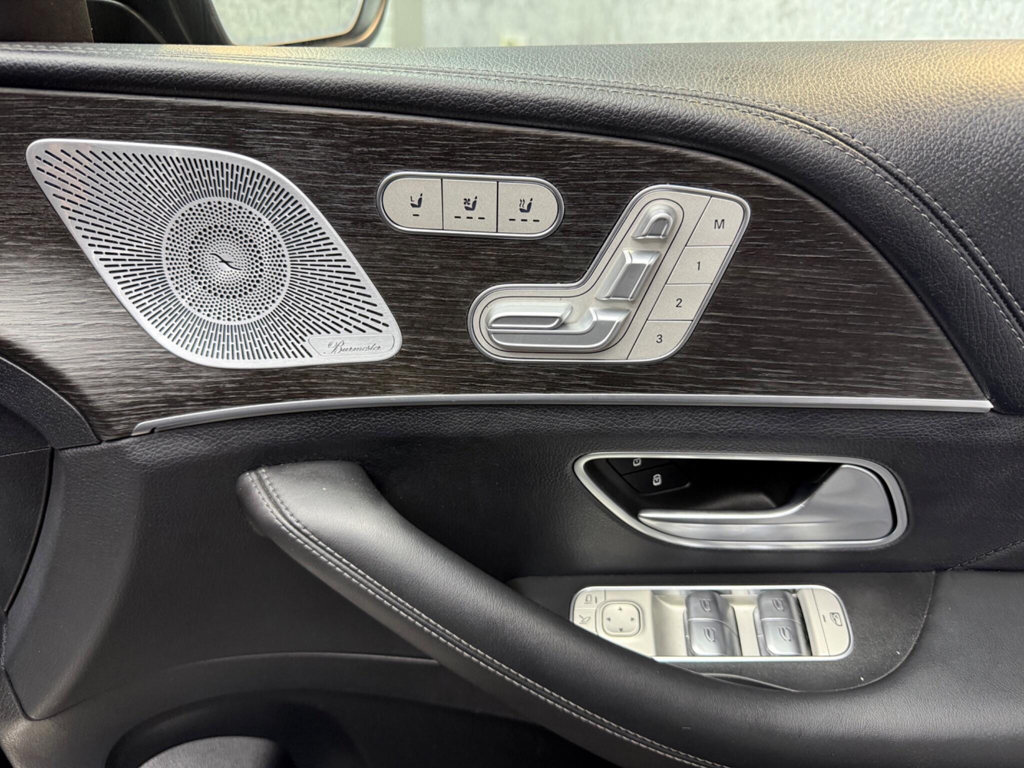 Mercedes-Benz Gle view 25