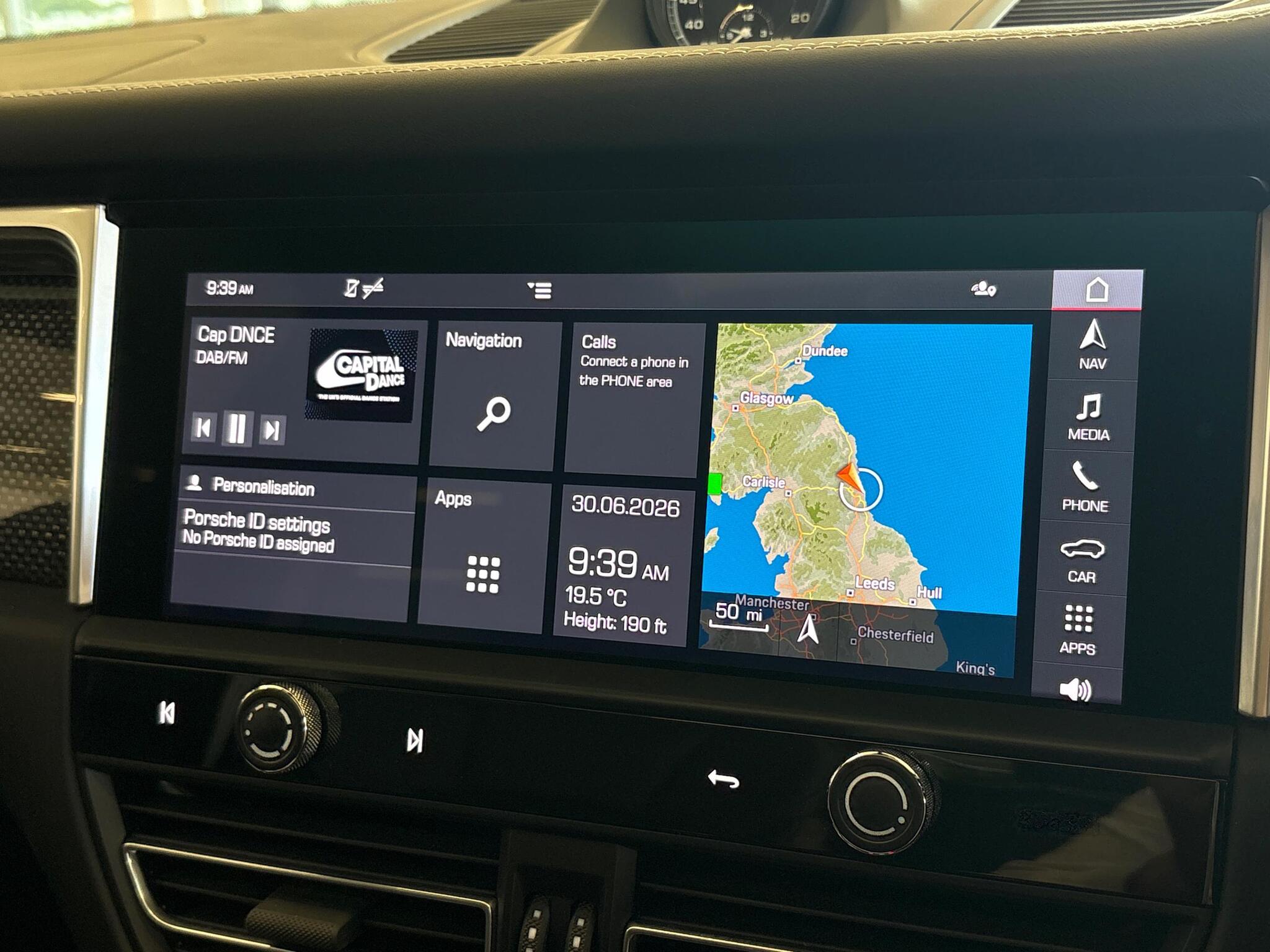 Porsche Macan view 31