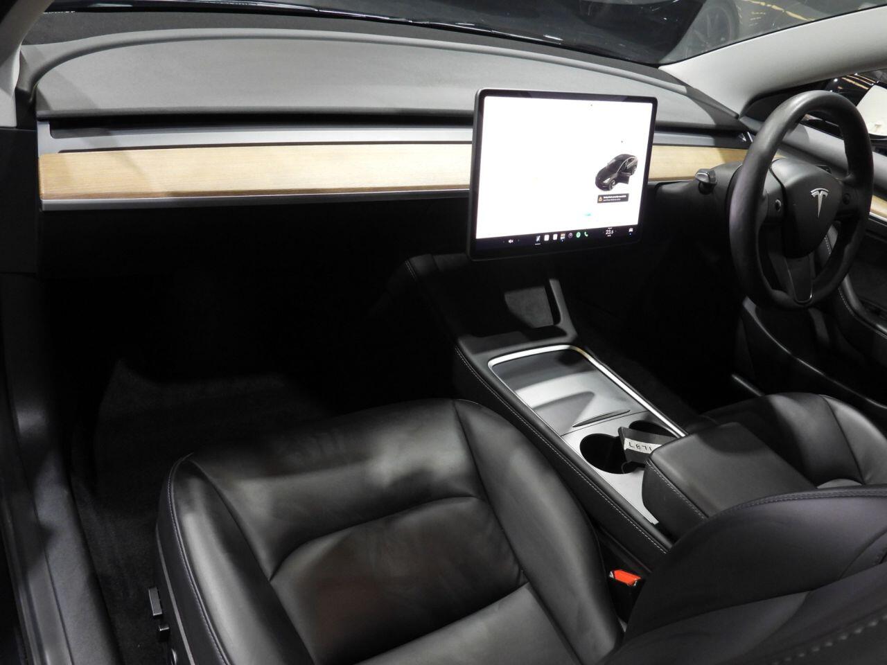 Tesla Model 3 view 15