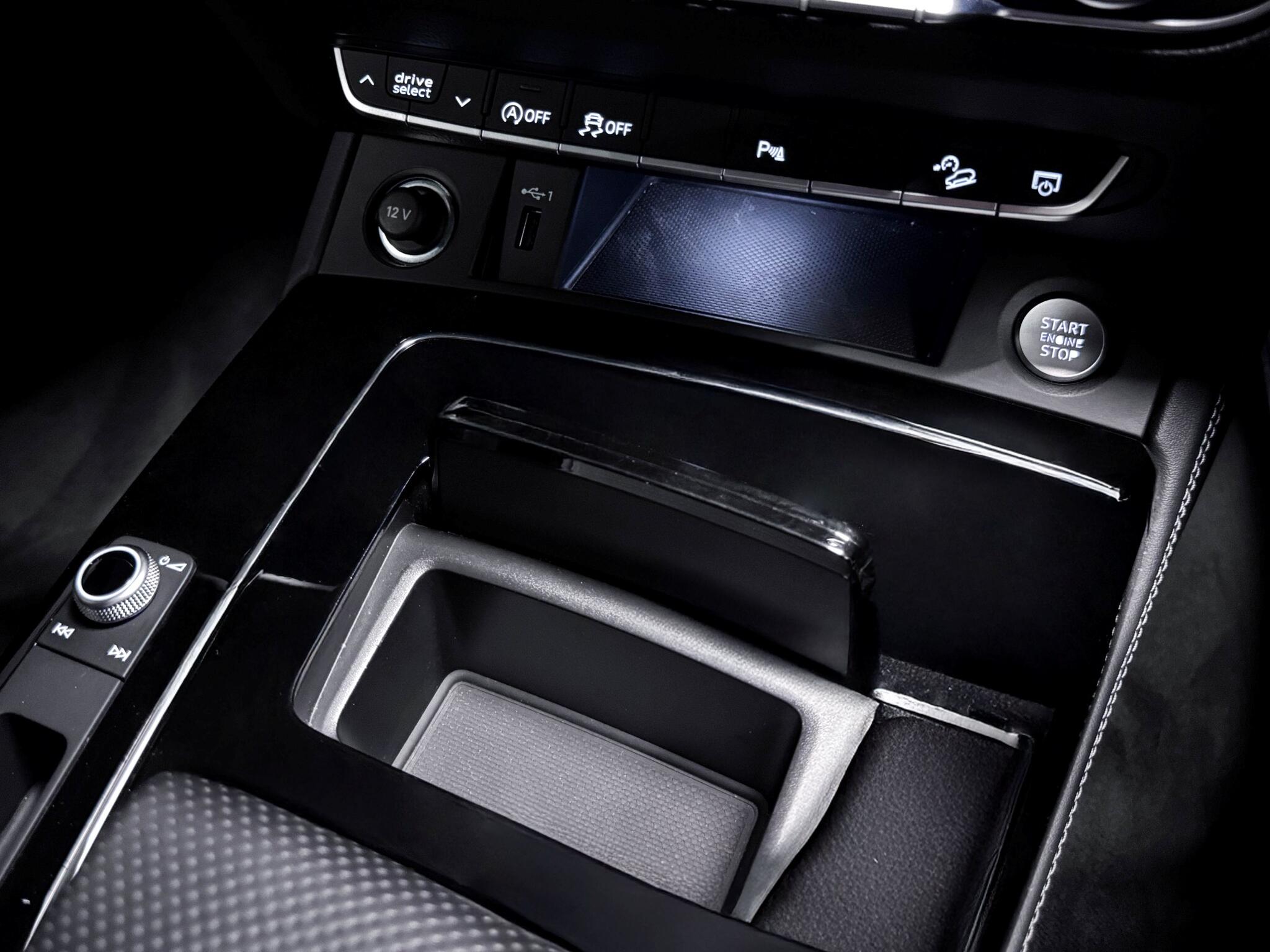 Audi Q5 view 32
