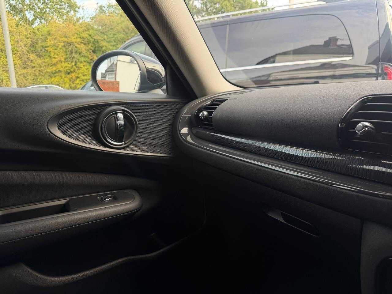 MINI Clubman view 39