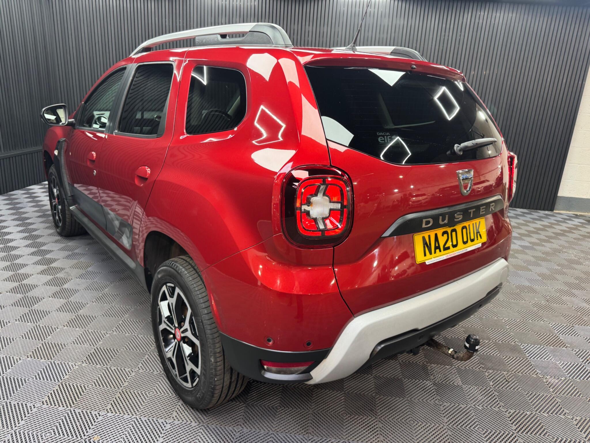 Dacia Duster view 27