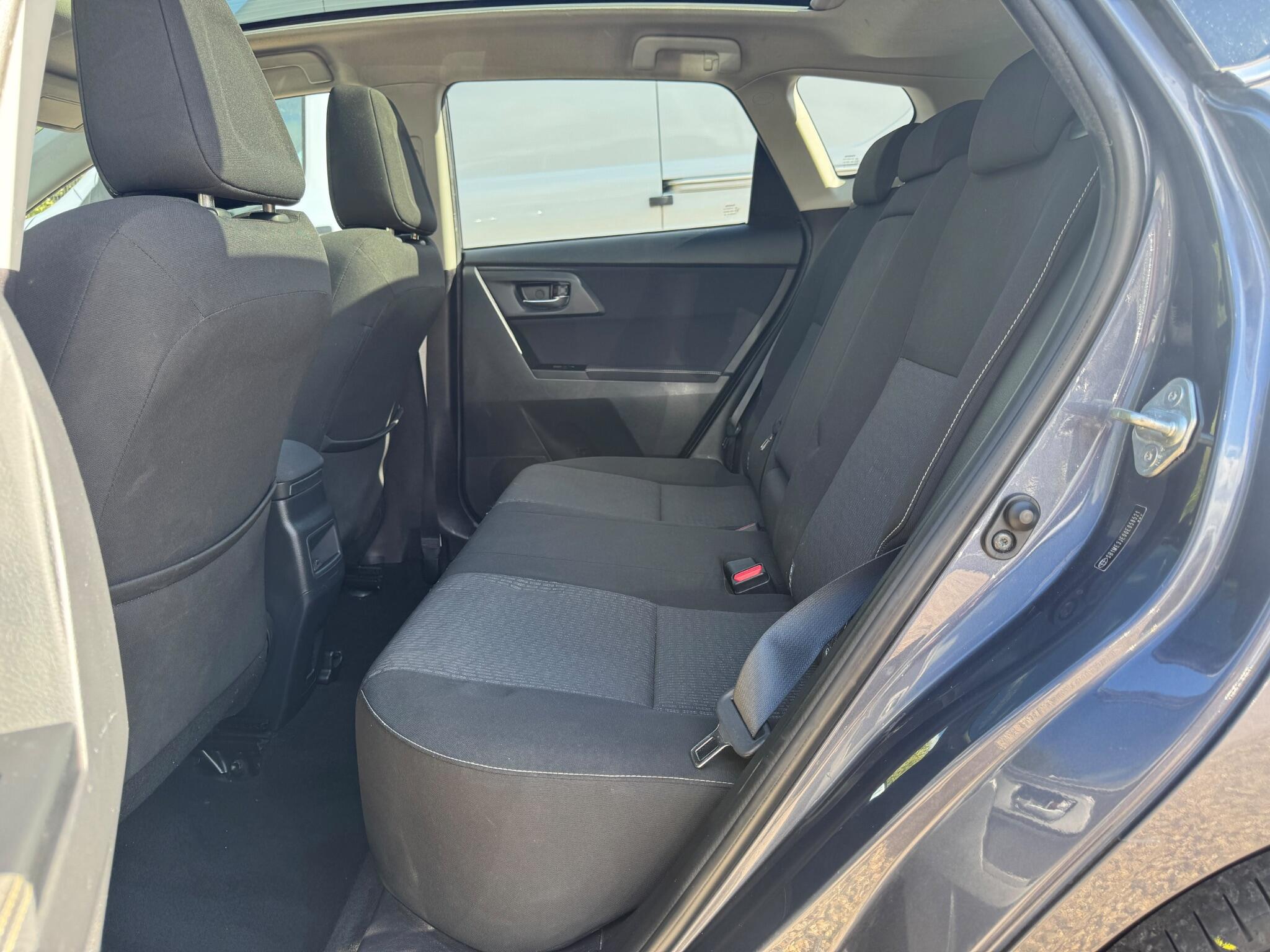 Toyota Auris view 27