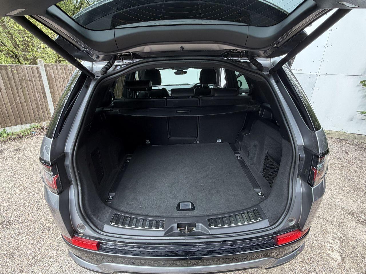 Land Rover Discovery Sport view 24