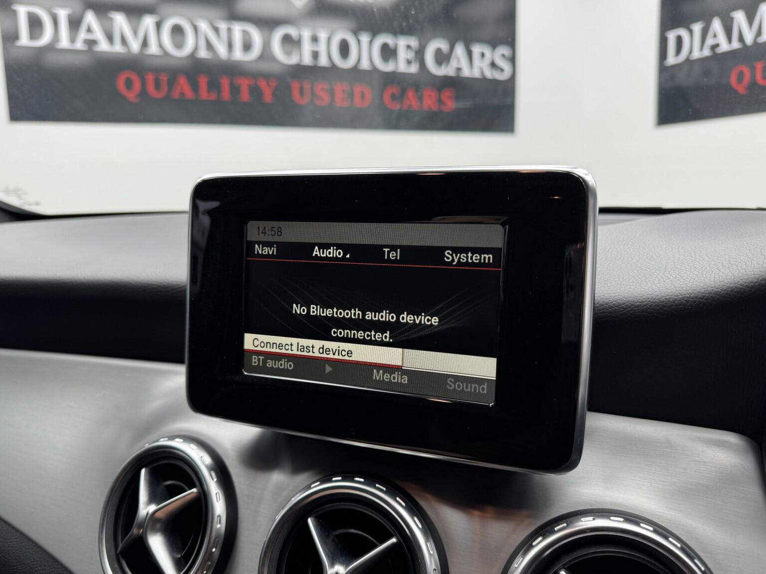 Mercedes-Benz GLA view 18