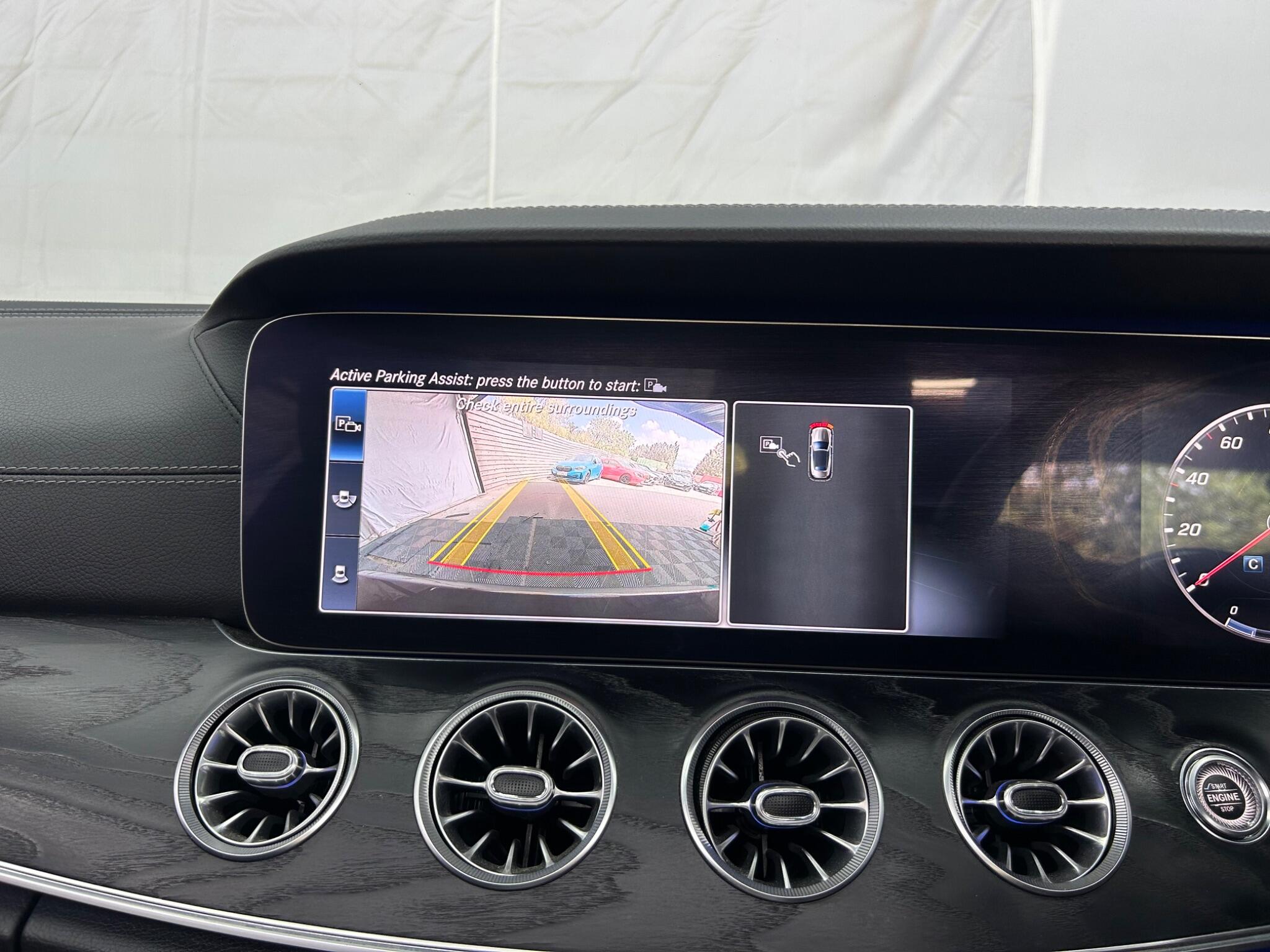 Mercedes-Benz E Class view 44