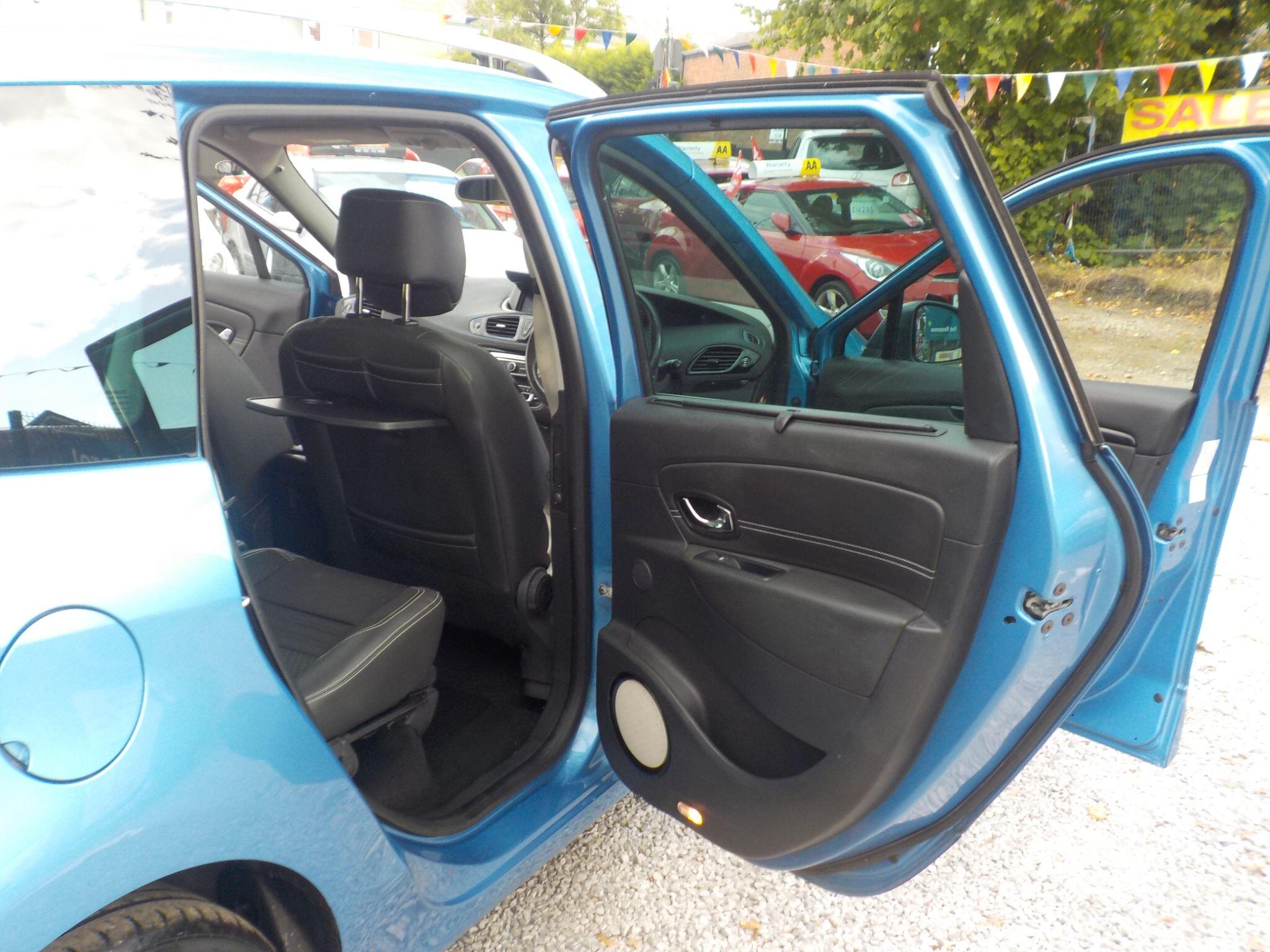 Renault Grand Scenic 1.6 dCi Dynamique Nav Euro 6 (s/s) 5dr