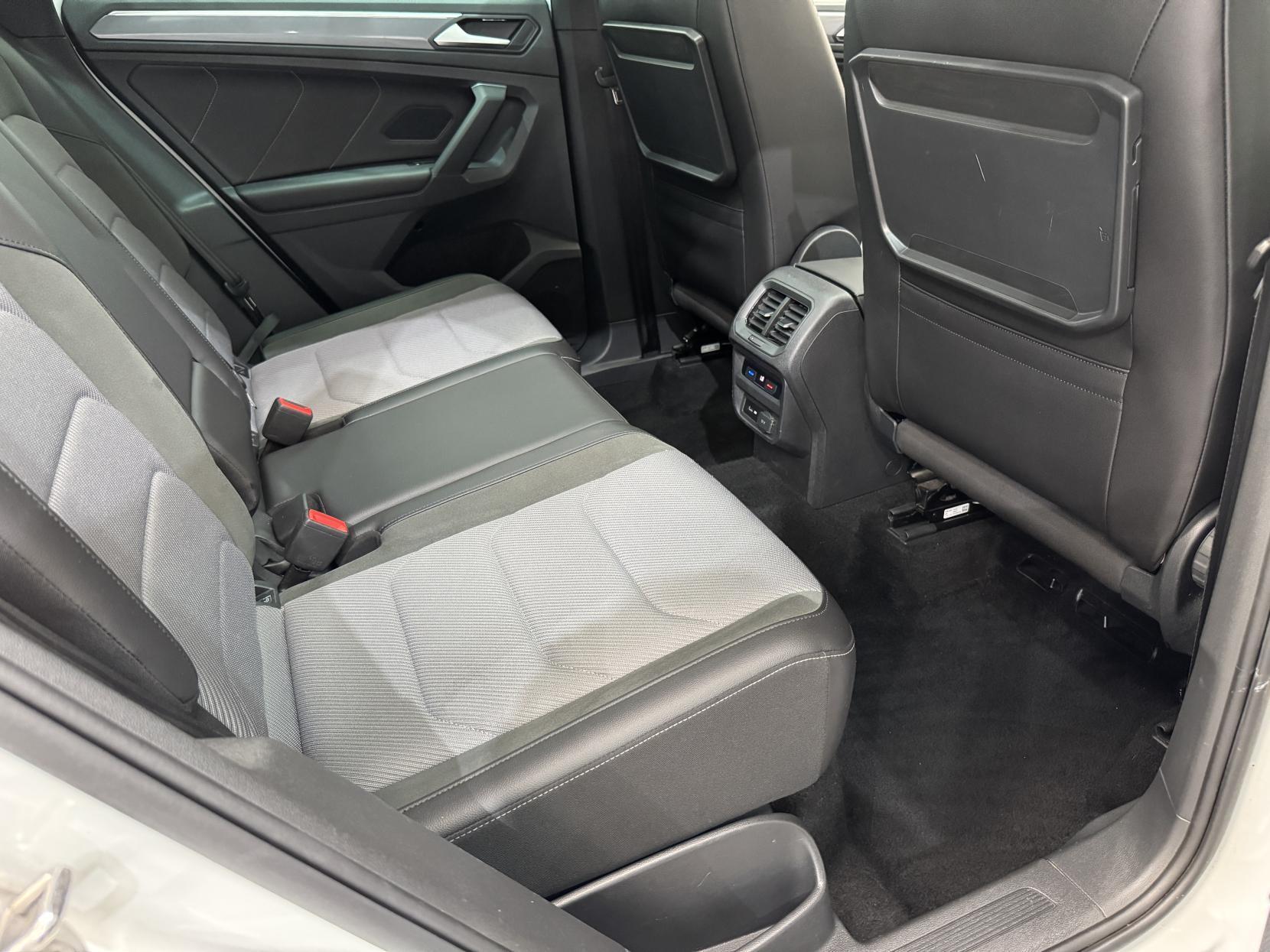 Volkswagen Tiguan view 51