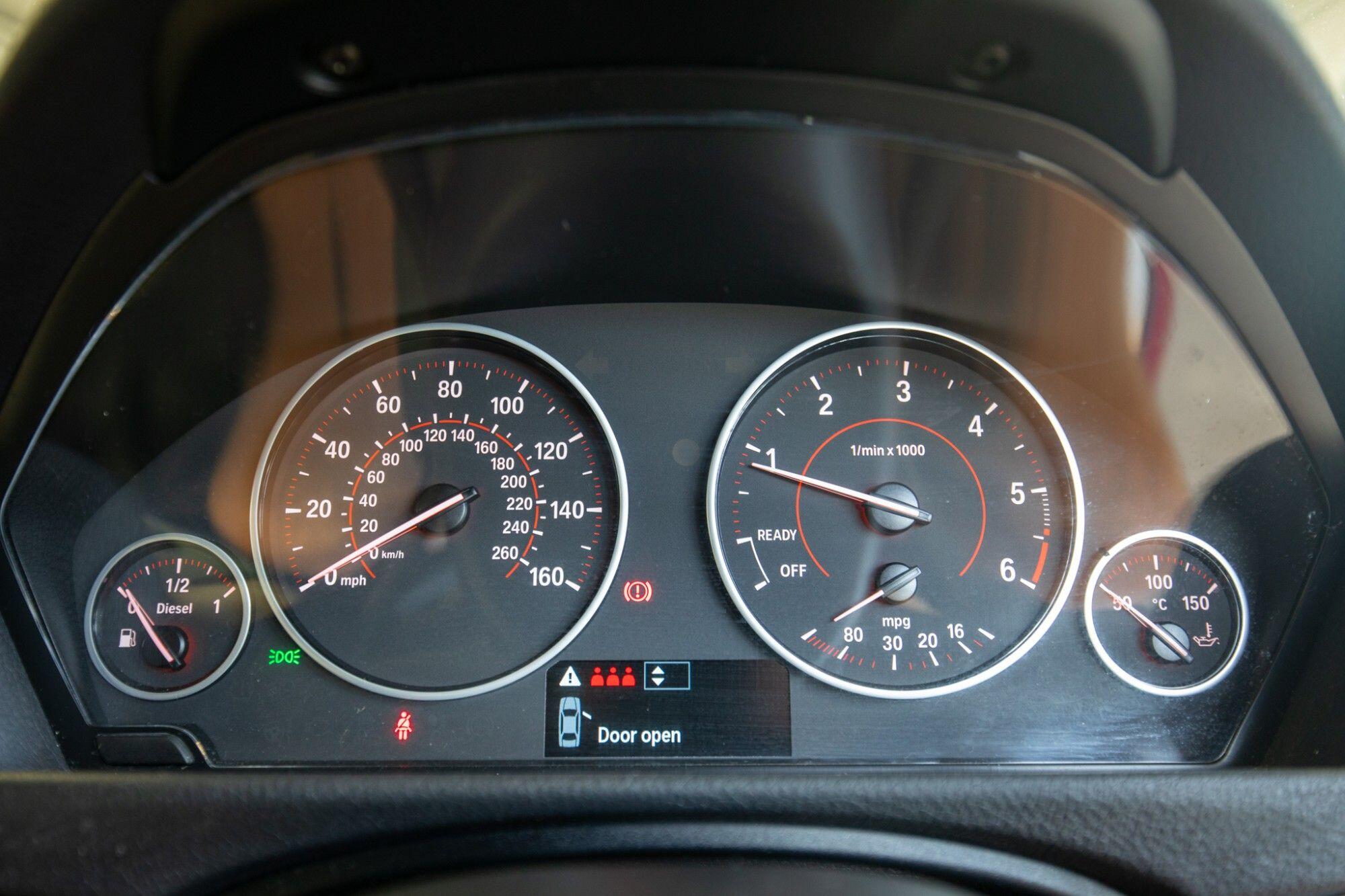 BMW 3 Series view 20