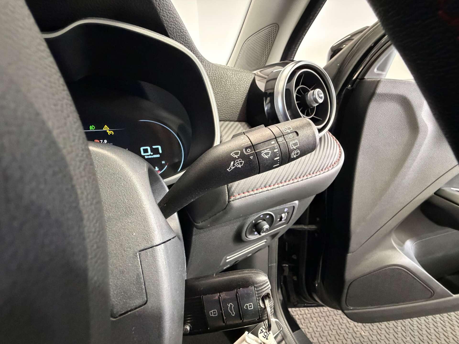 MG ZS view 32