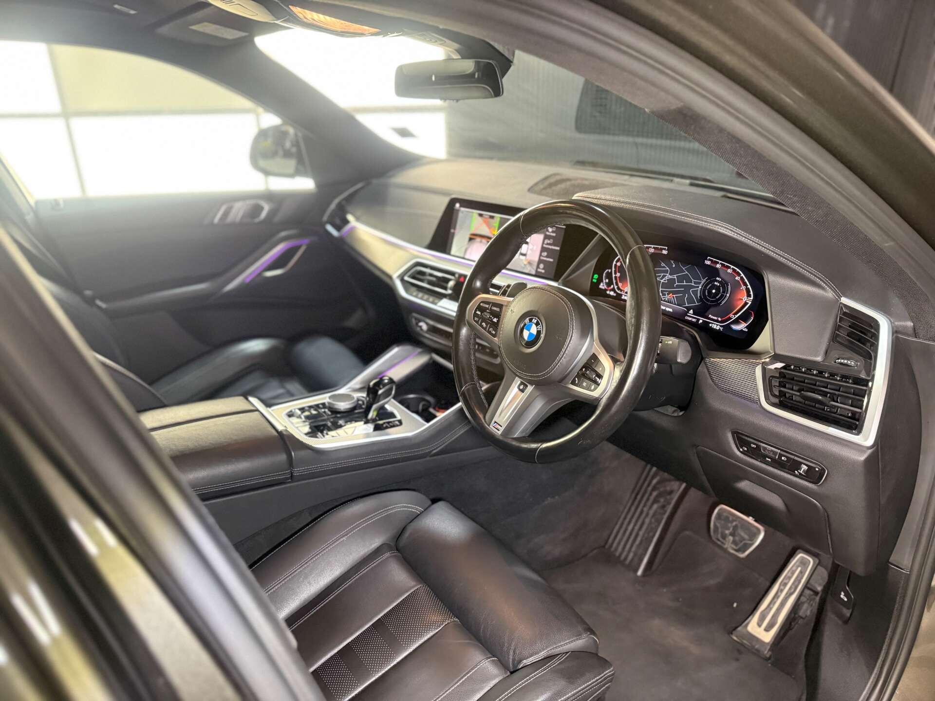 BMW X6 view 27