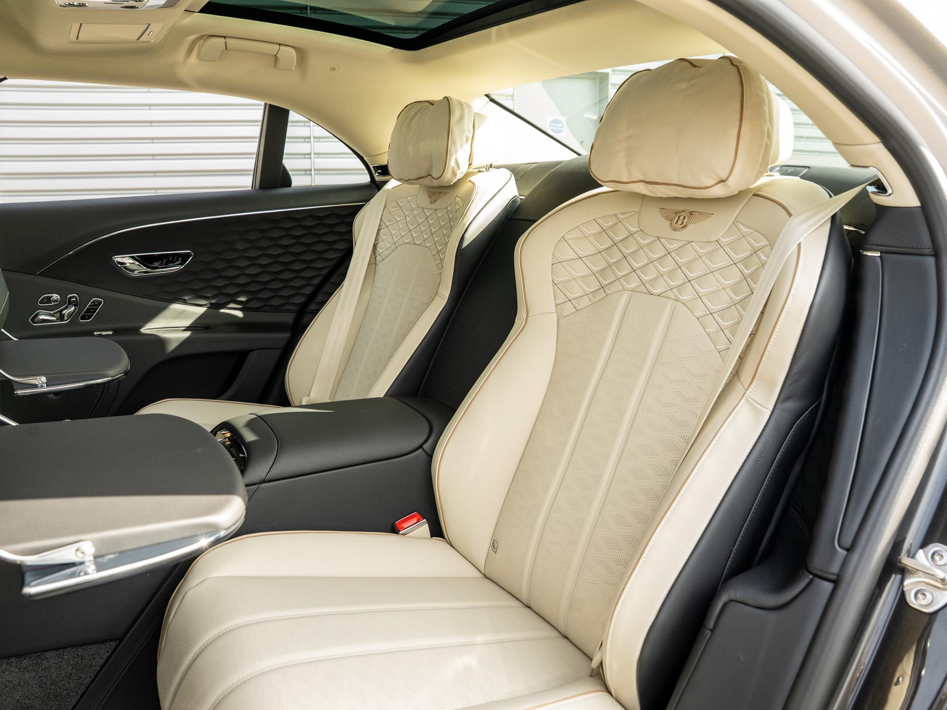 Bentley Flying Spur view 21
