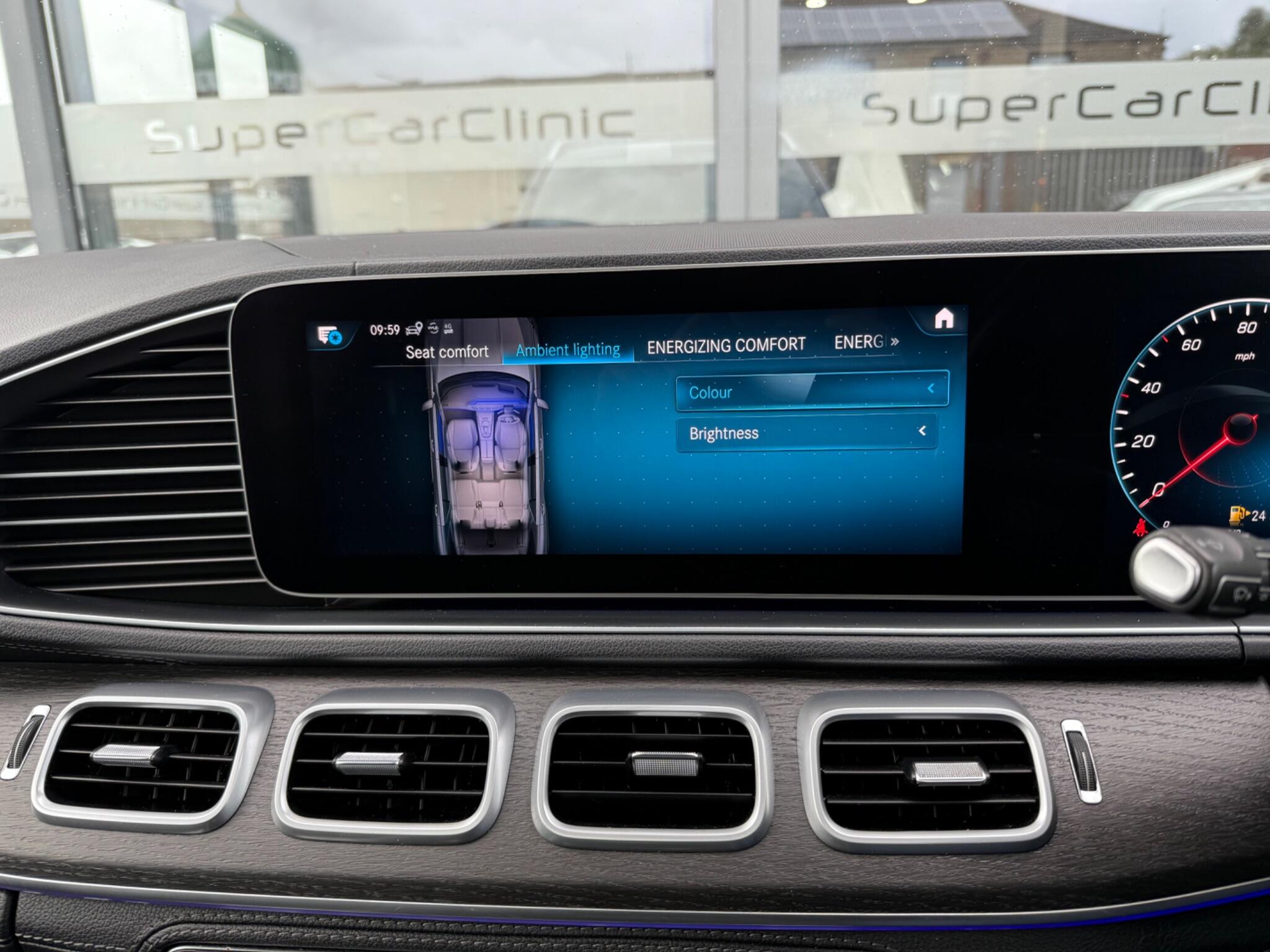 Mercedes-Benz Gle view 27