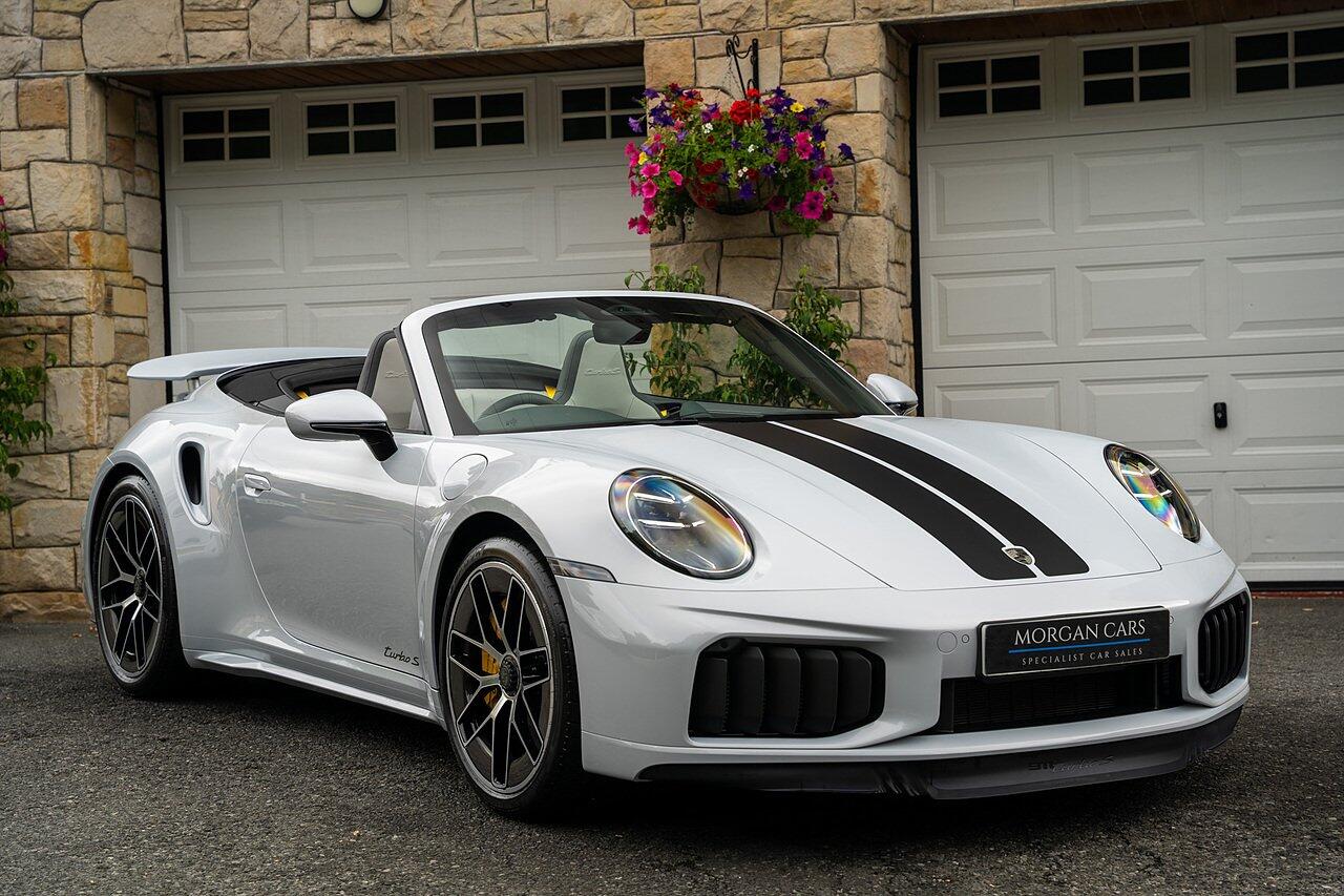 Porsche 911 view 10