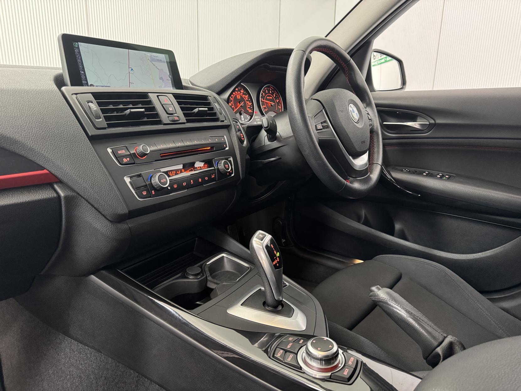 BMW 1 Series view 50