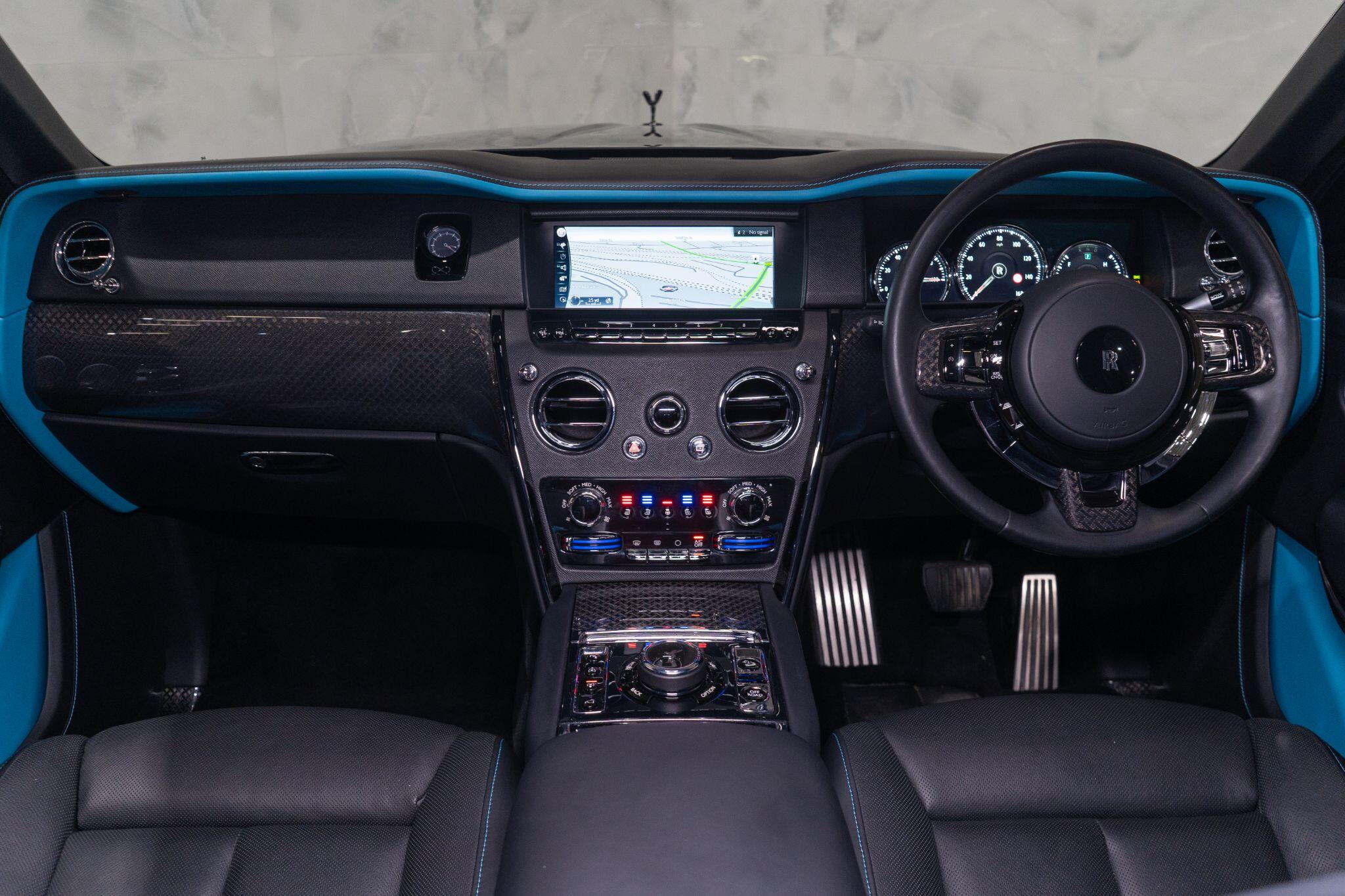 Rolls-Royce Cullinan view 12