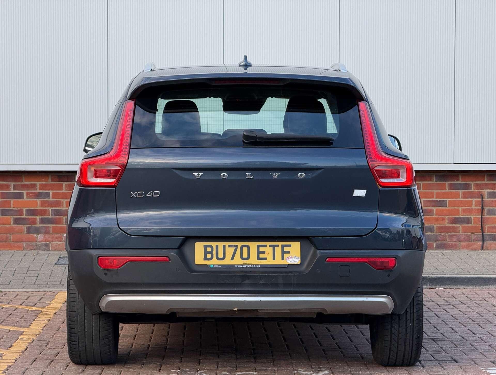 Volvo XC40 view 5