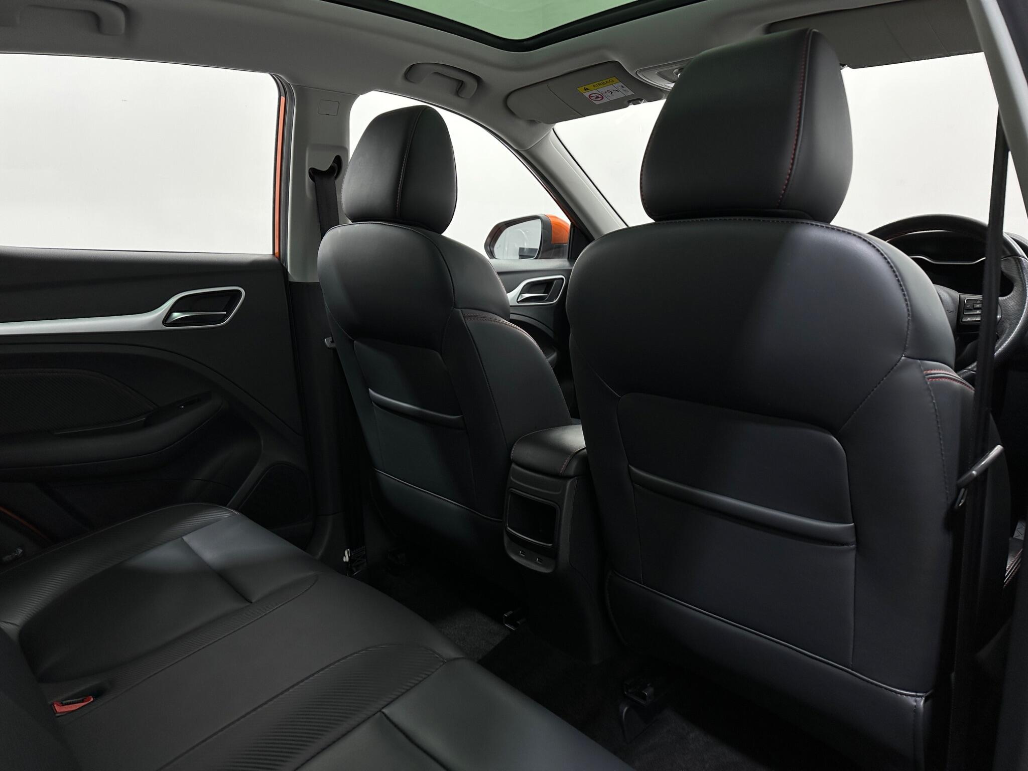 MG ZS view 40