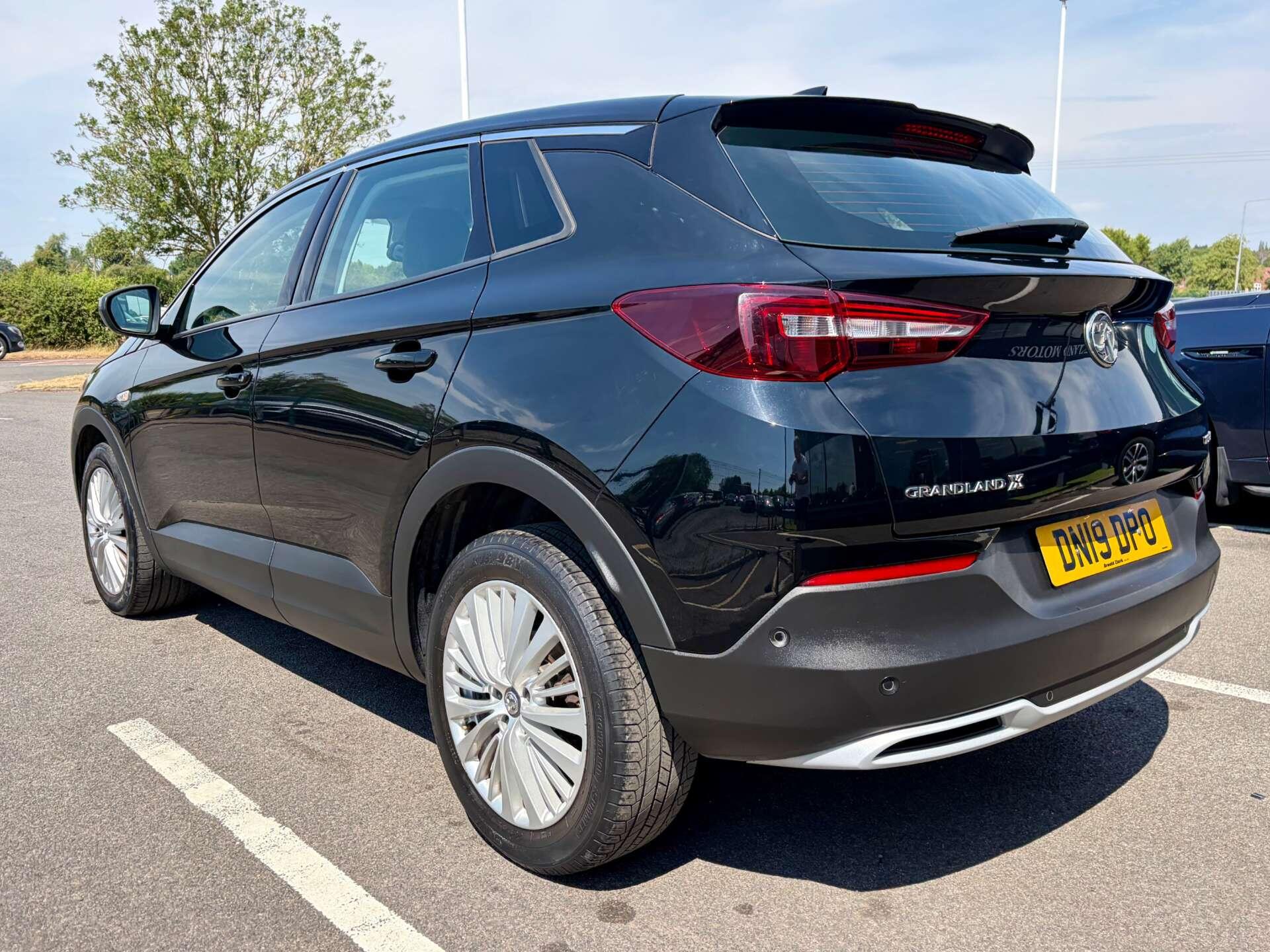 Vauxhall Grandland X view 6