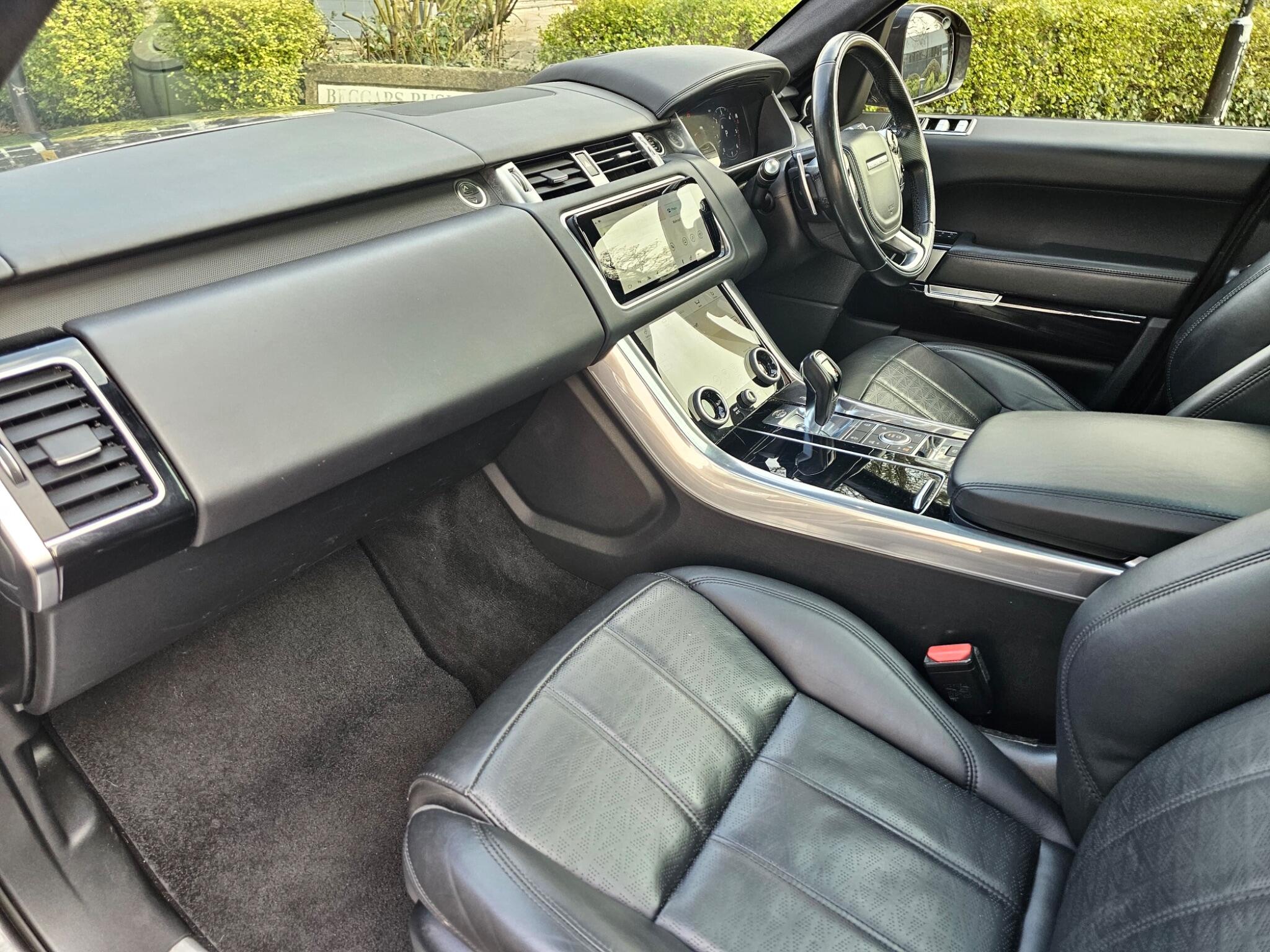 Land Rover Range Rover Sport view 8