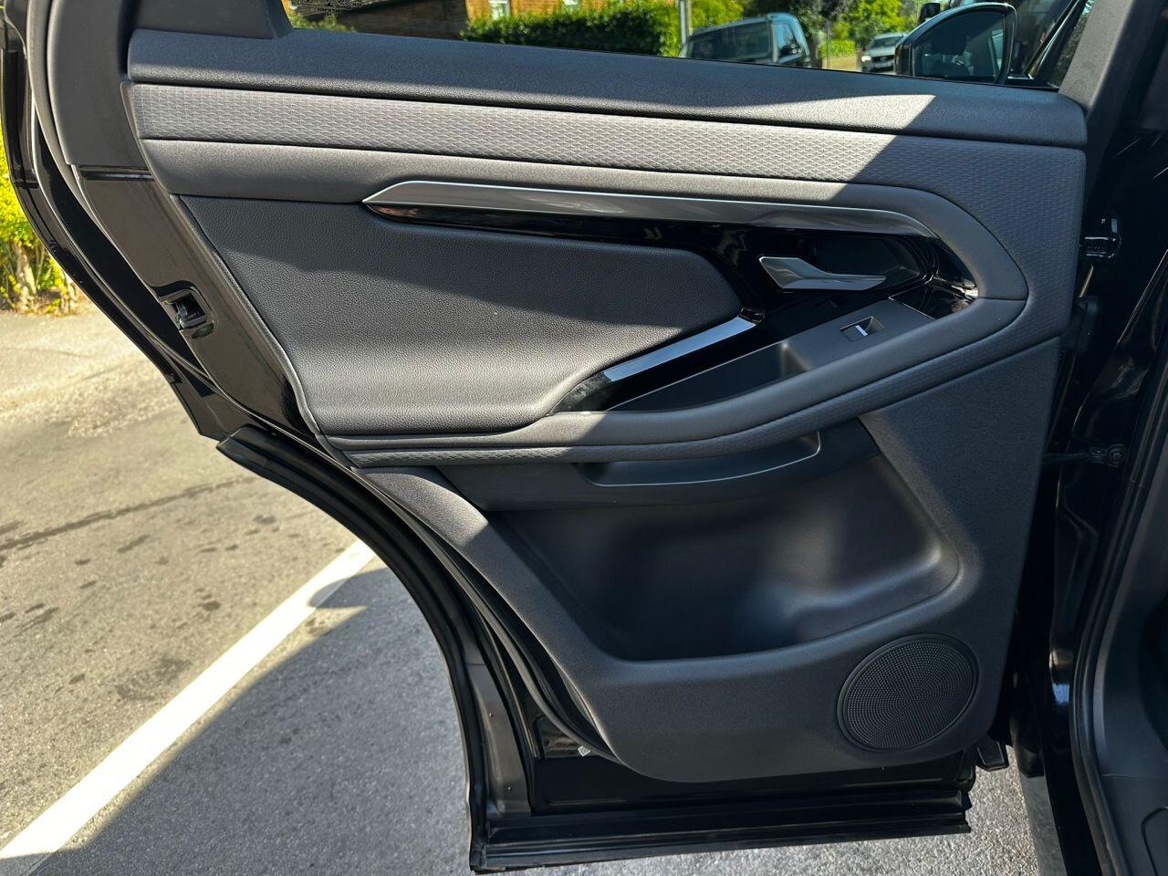 Land Rover Range Rover Evoque view 24
