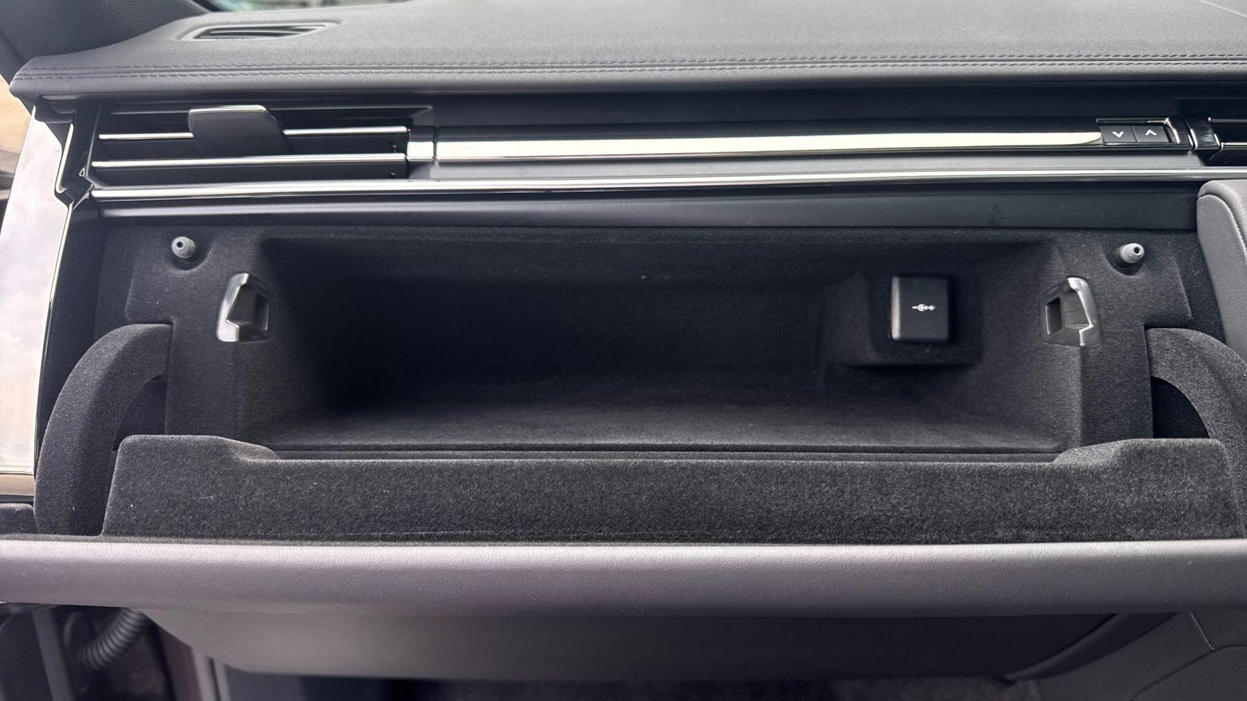 Land Rover Range Rover Sport view 29