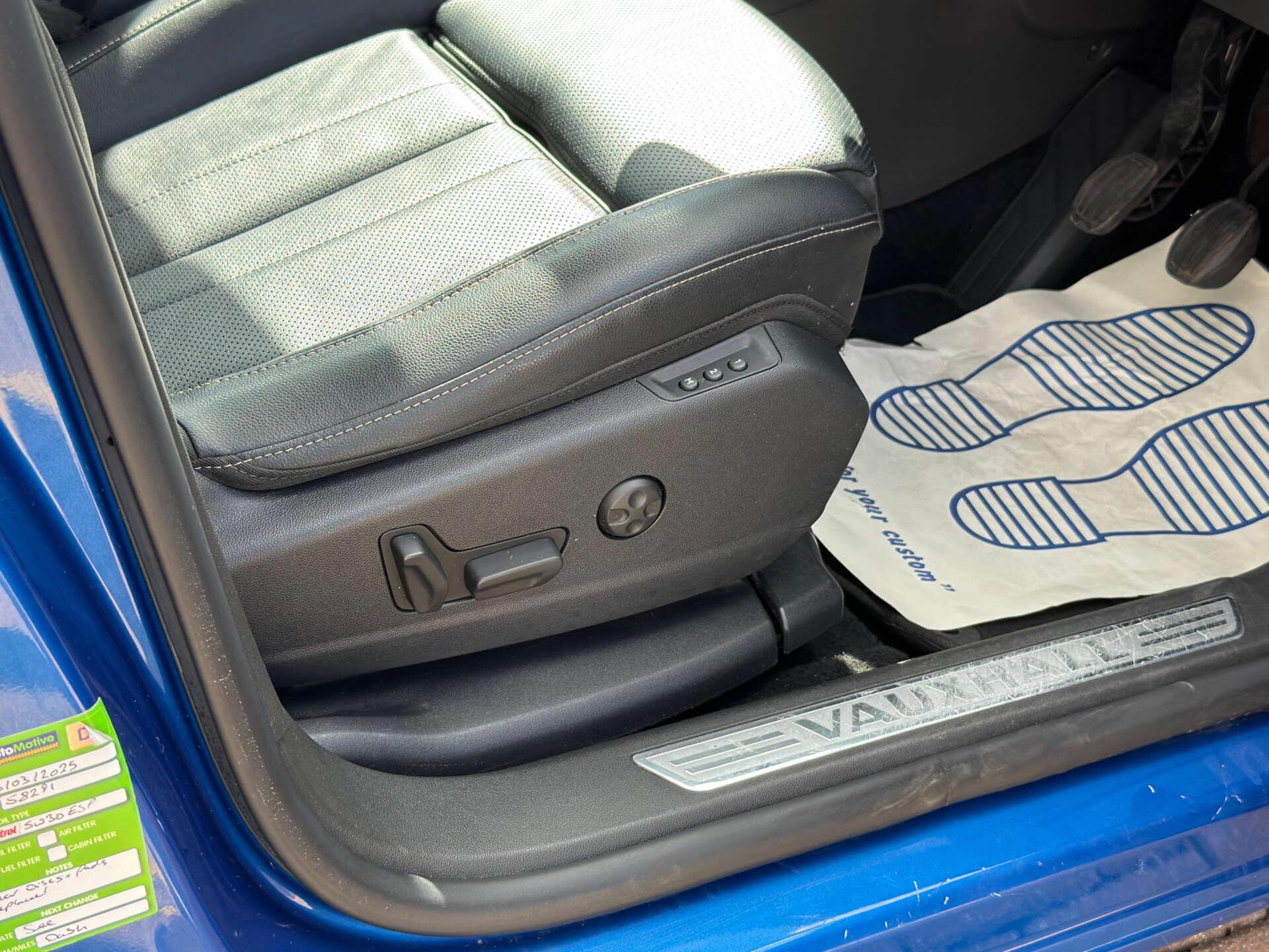 Vauxhall Grandland X view 70