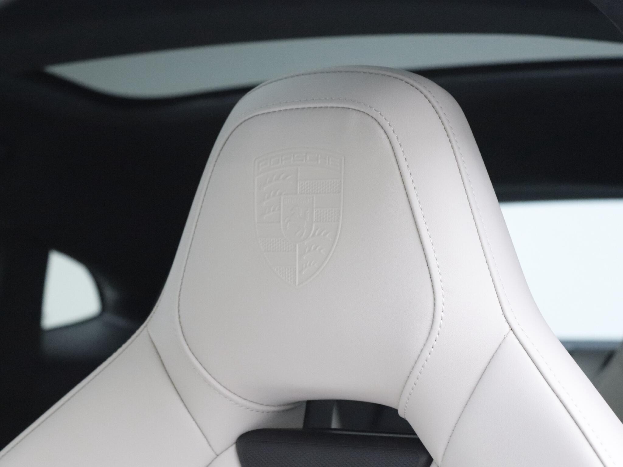 Porsche Panamera view 15