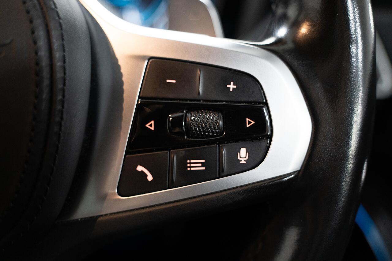 BMW 3 Series view 10