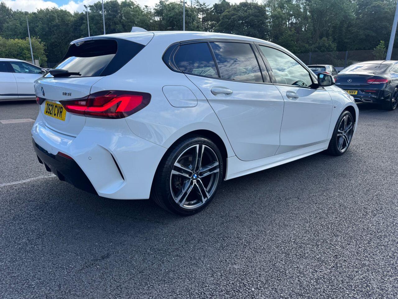 BMW 1 Series view 5