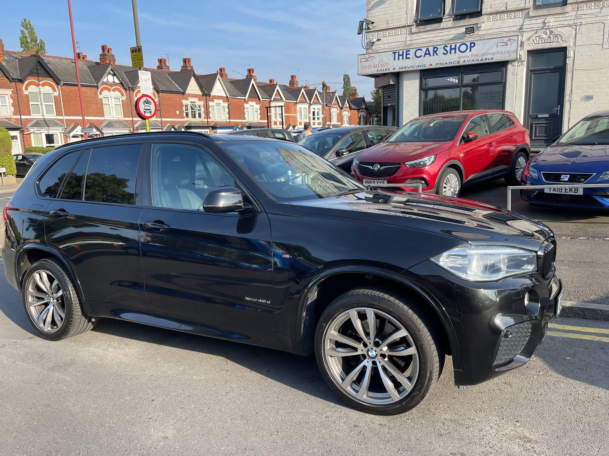 BMW X5 view 11