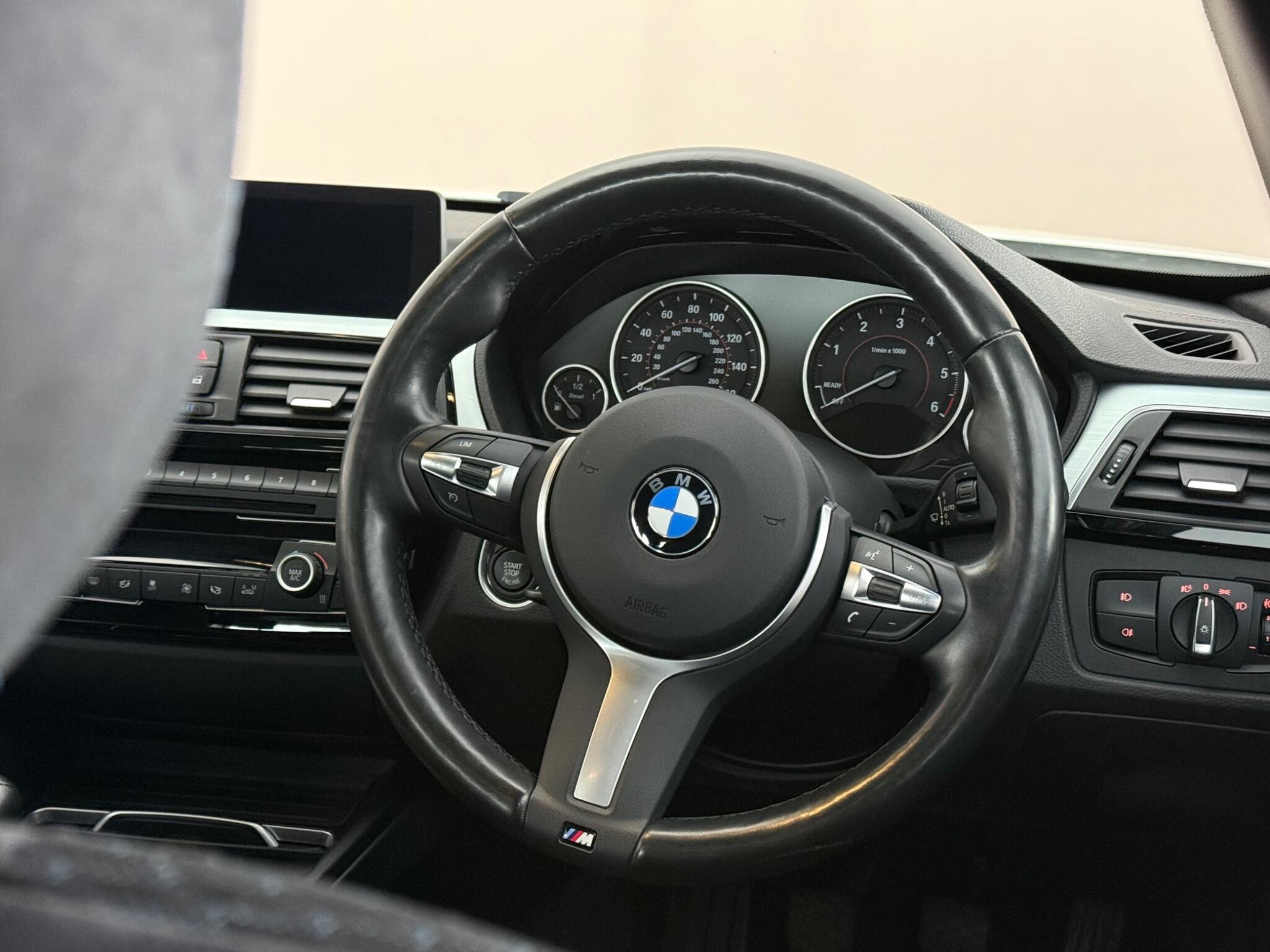 BMW 3 Series view 22